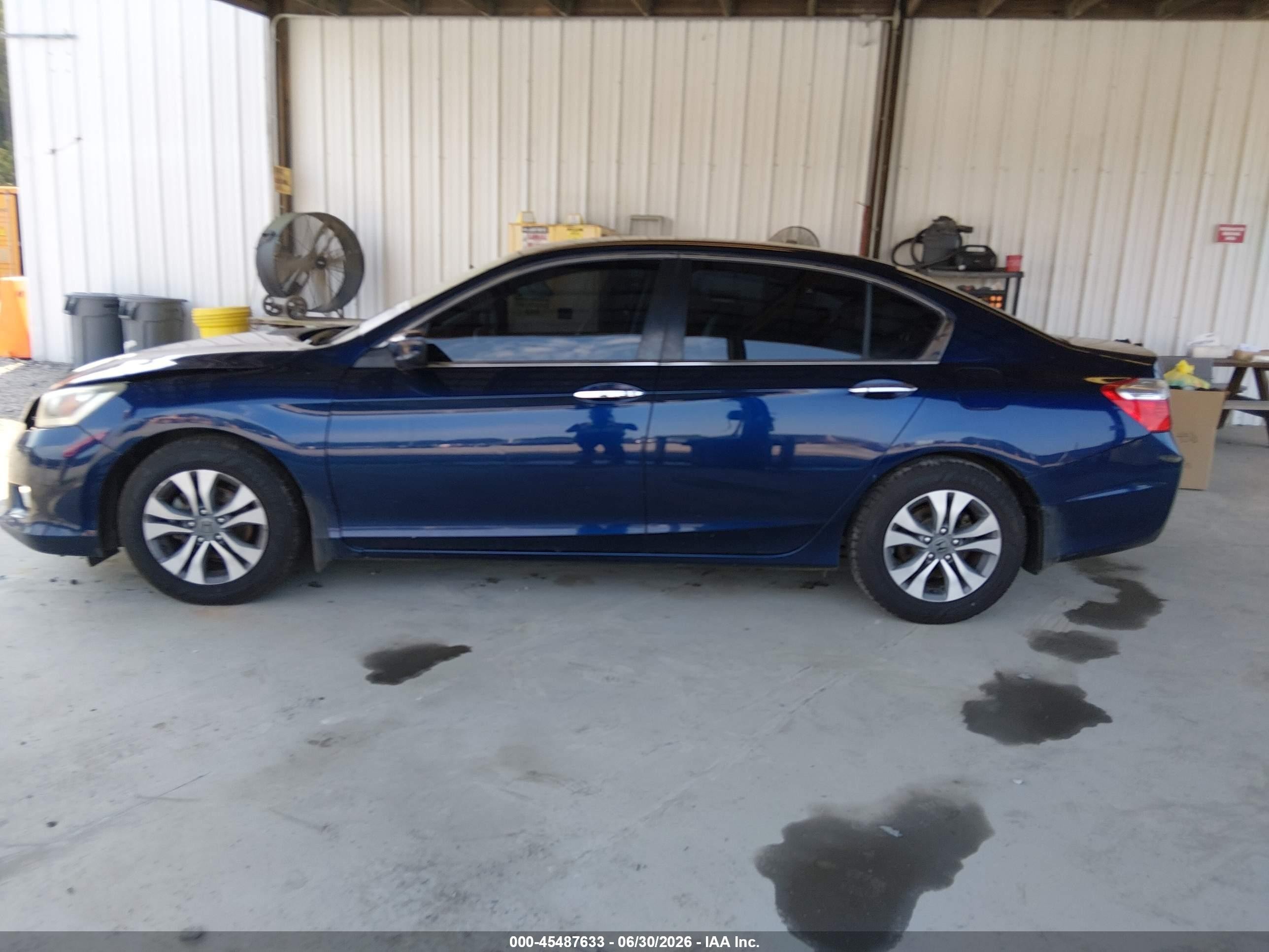 2015 Honda Accord Lx Blue vin: 1HGCR2F31FA215648