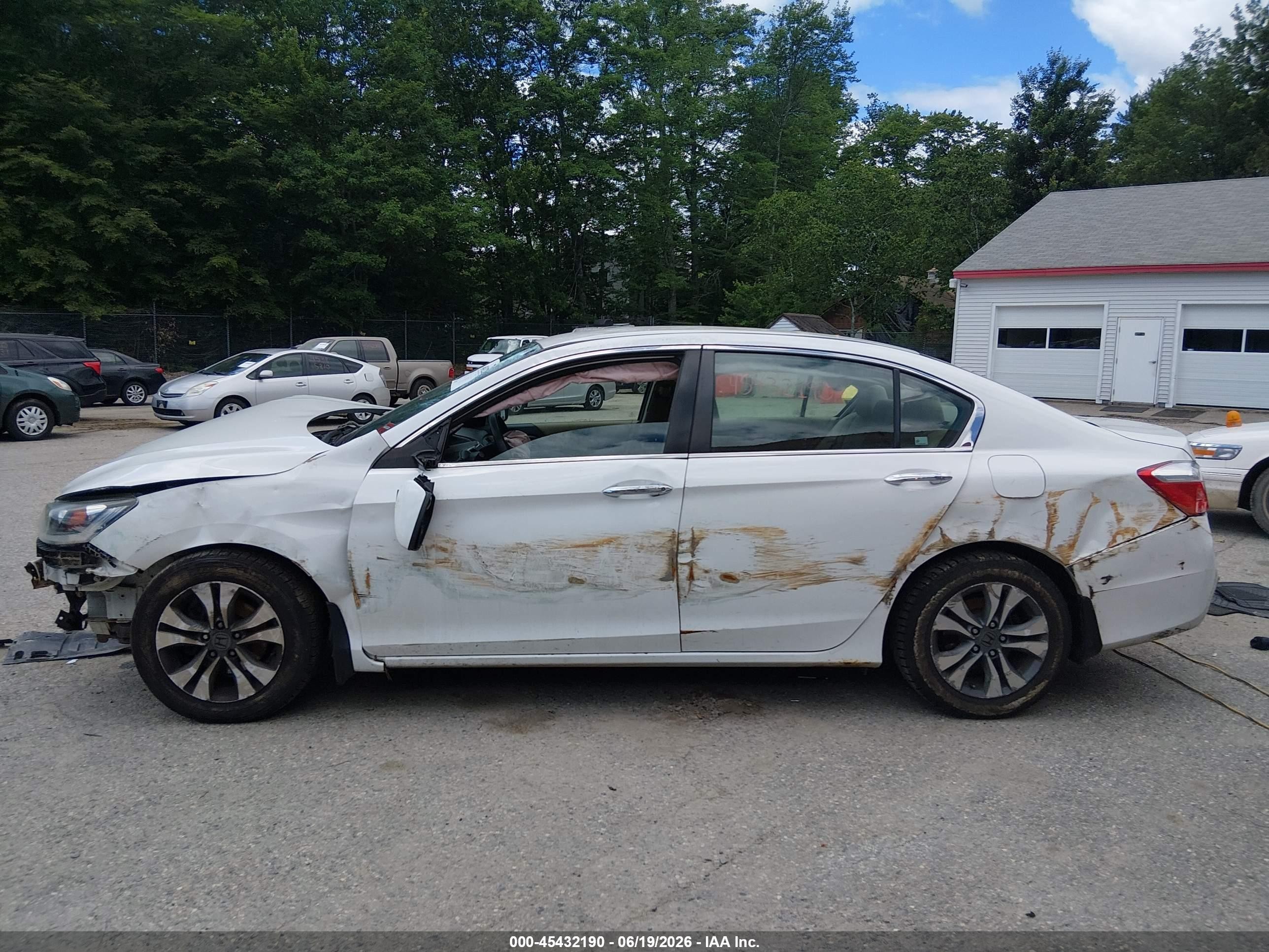 2015 Honda Accord Lx White vin: 1HGCR2F31FA219957