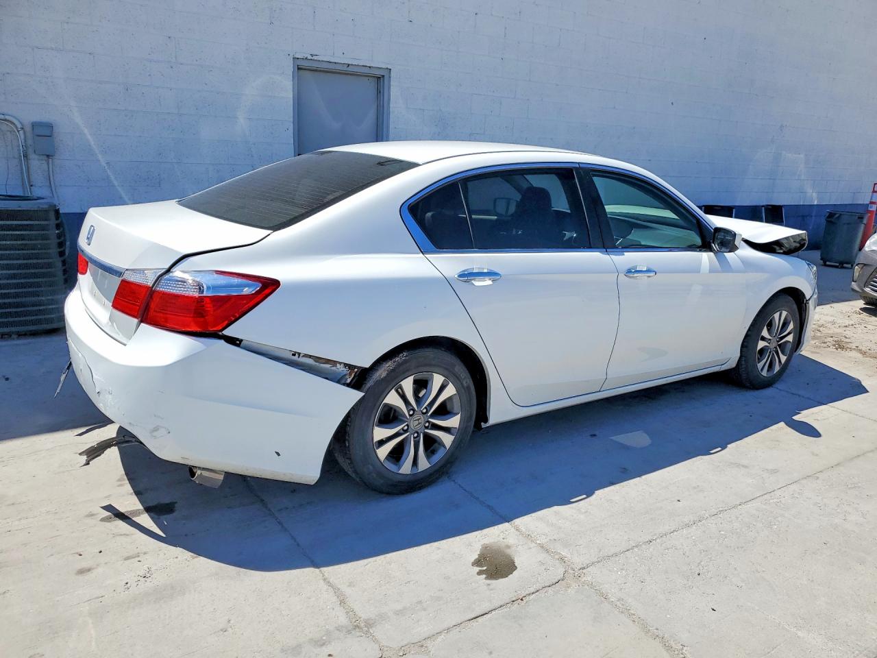 2015 Honda Accord Lx White vin: 1HGCR2F31FA261349