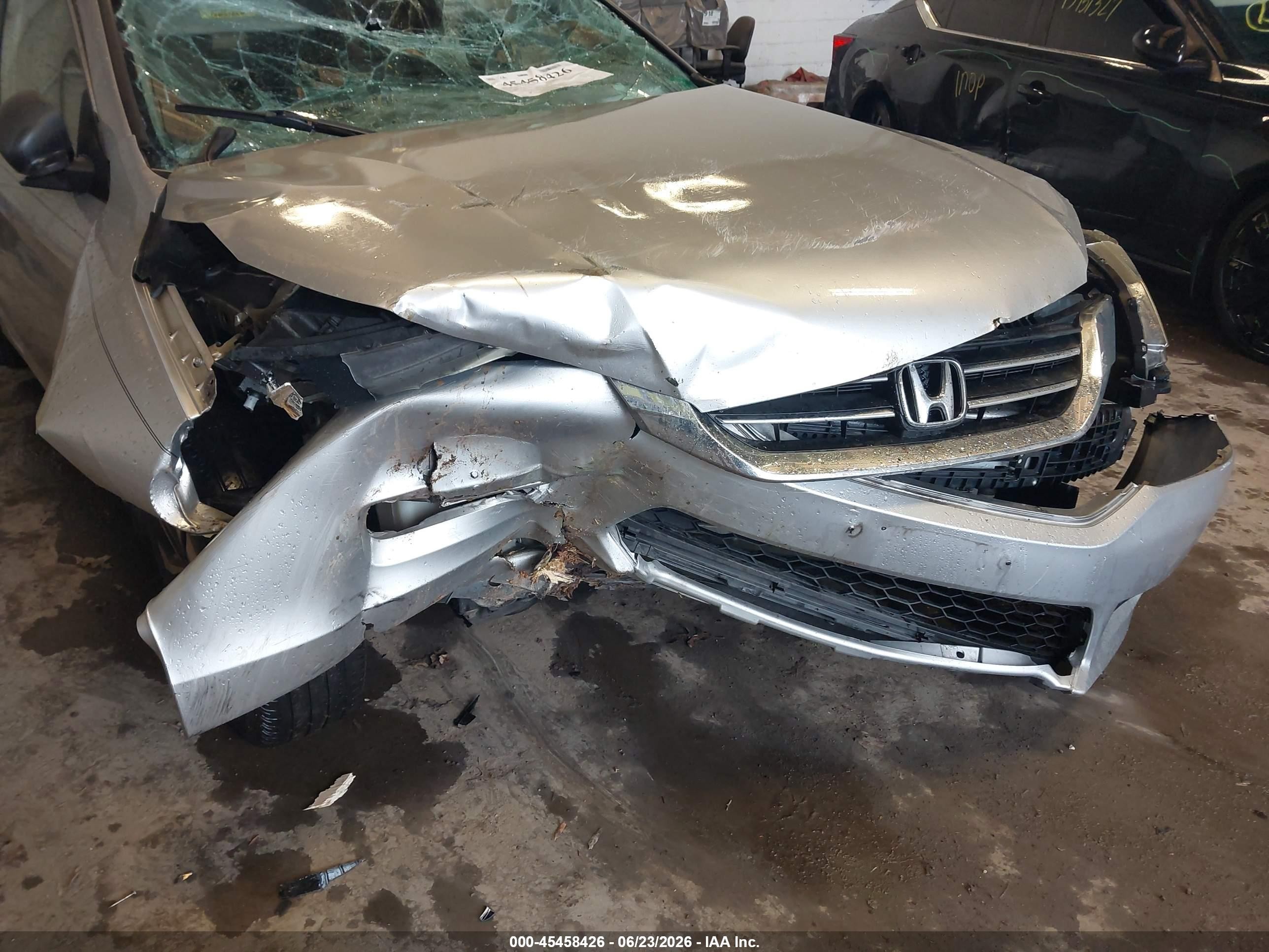 2013 Honda Accord Lx Silver vin: 1HGCR2F32DA006352