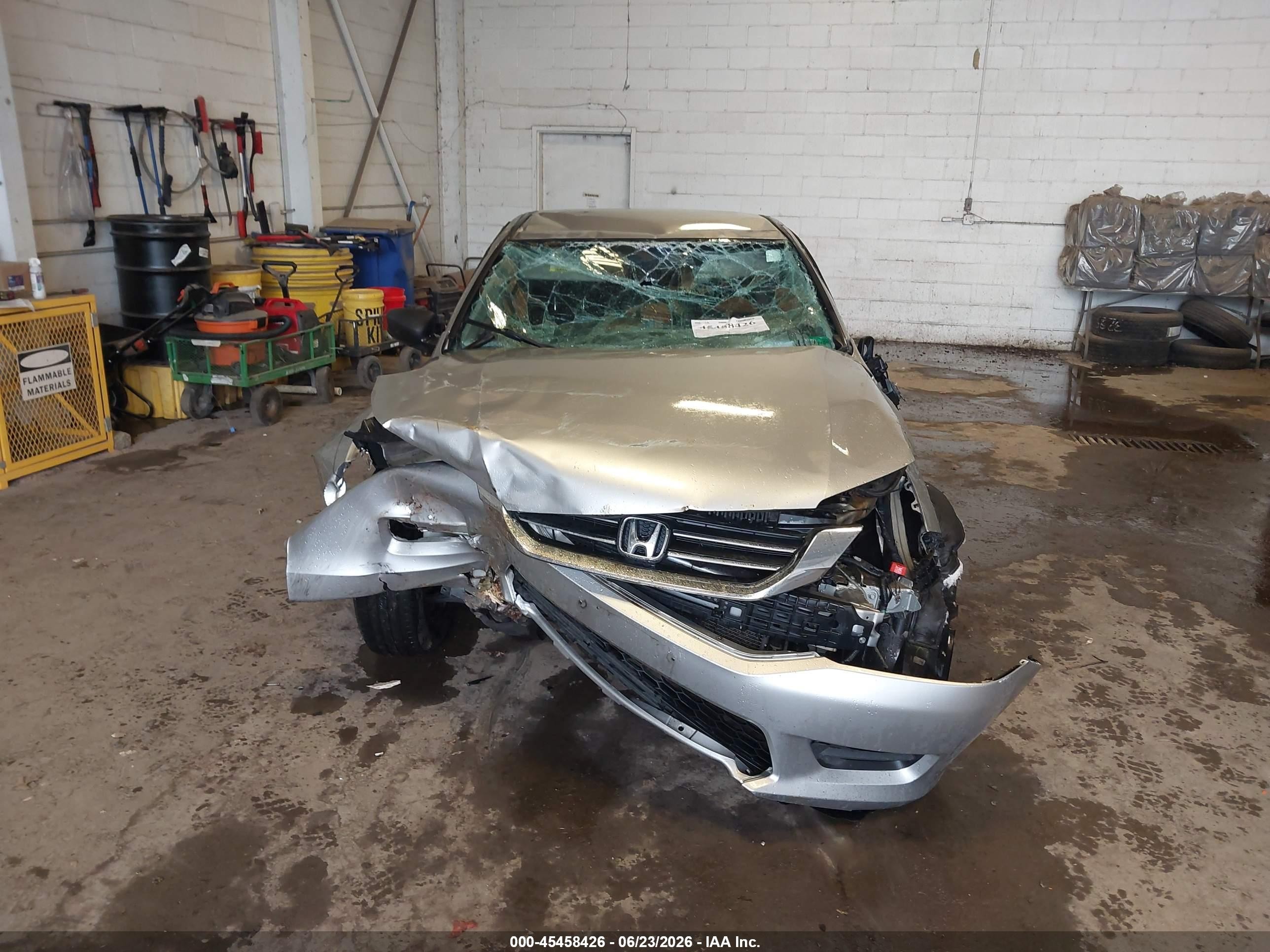 2013 Honda Accord Lx Silver vin: 1HGCR2F32DA006352