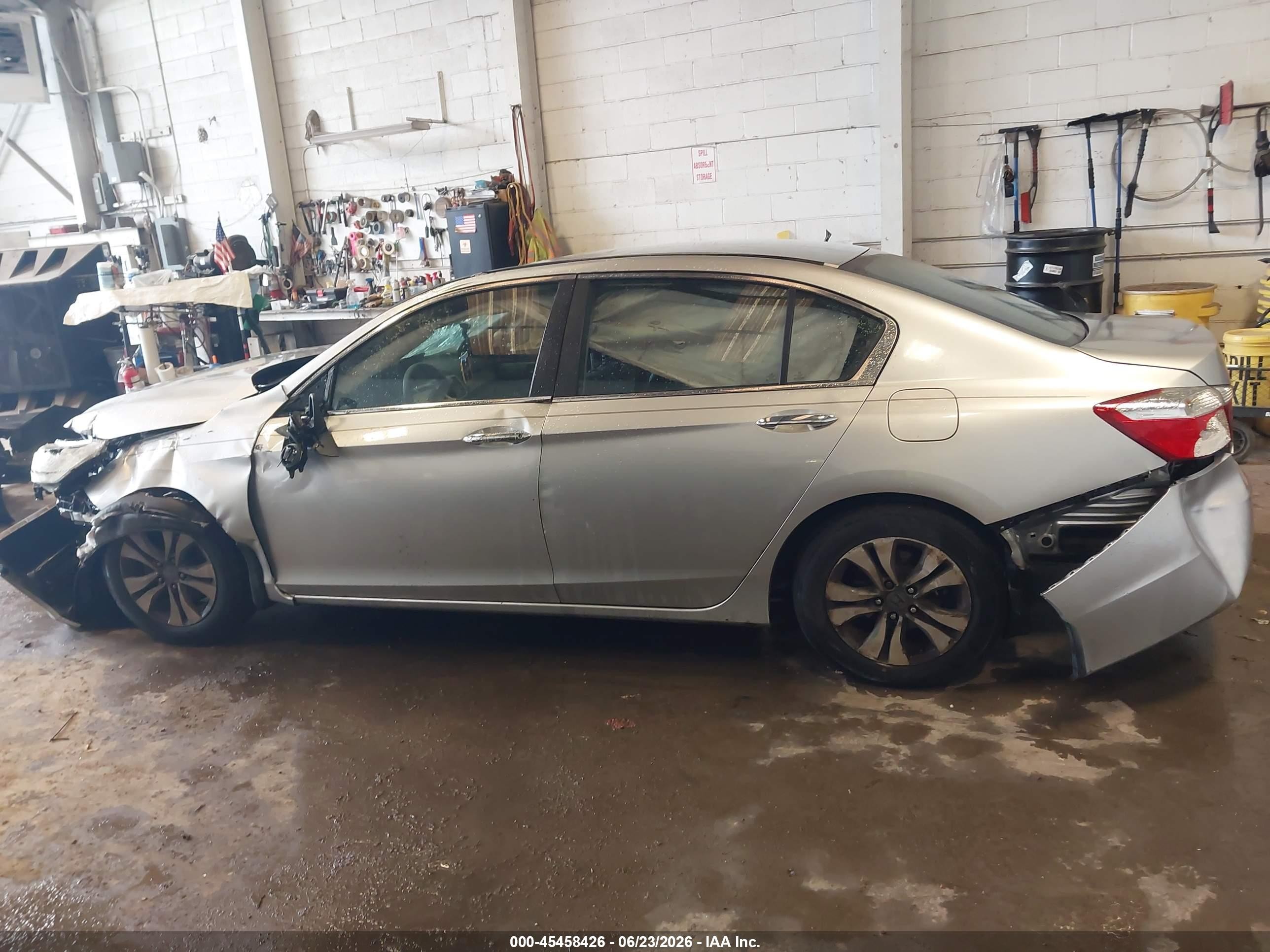 2013 Honda Accord Lx Silver vin: 1HGCR2F32DA006352