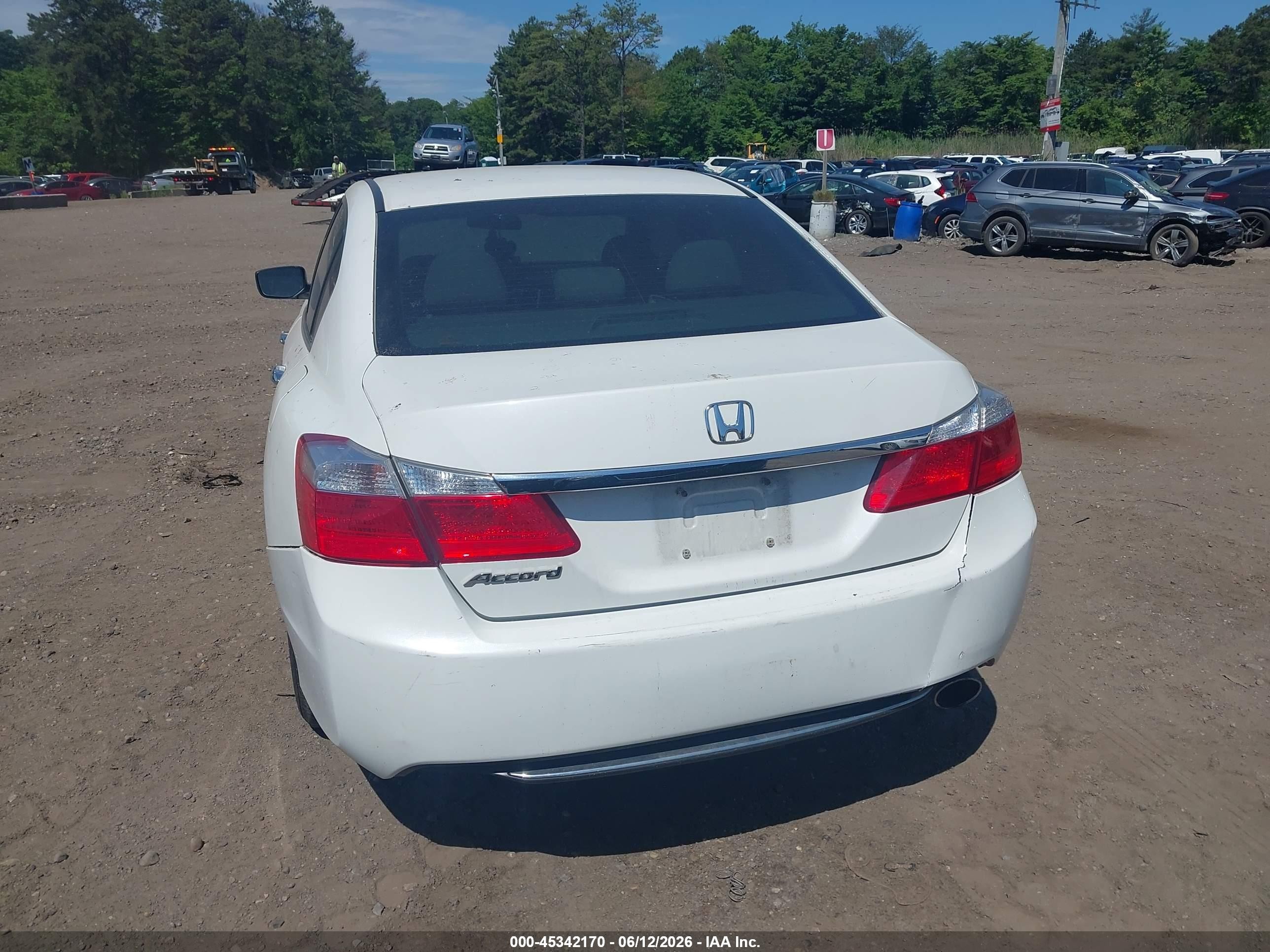 2013 Honda Accord Lx White vin: 1HGCR2F32DA050237
