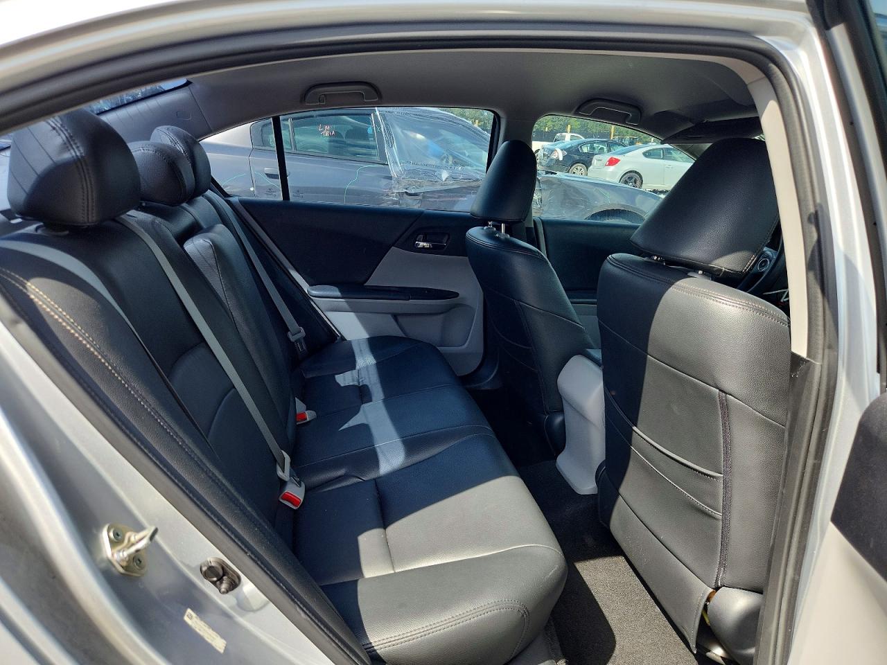 2013 Honda Accord Lx Серебряный vin: 1HGCR2F32DA095467