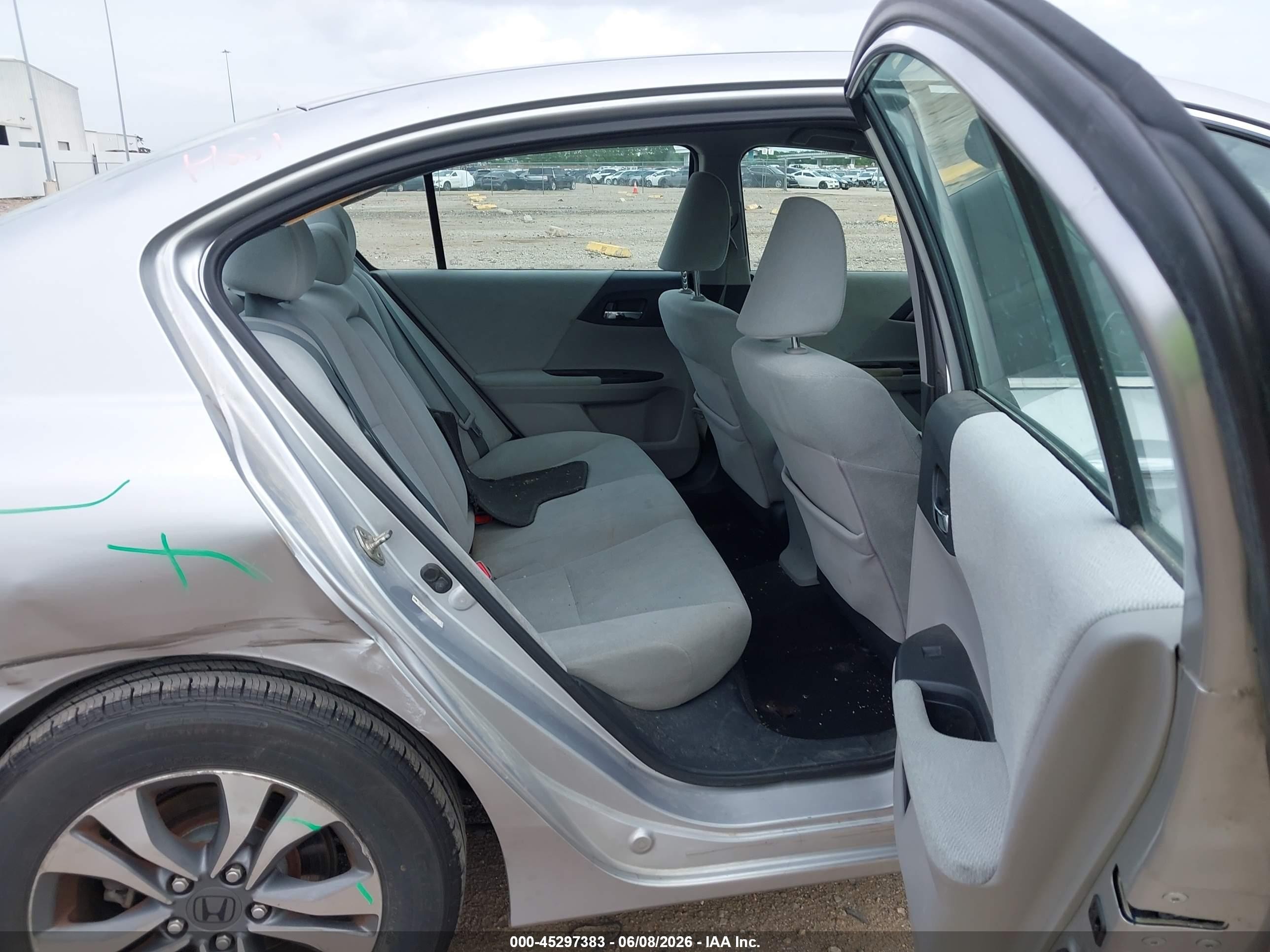 2013 Honda Accord Lx Silver vin: 1HGCR2F32DA101770