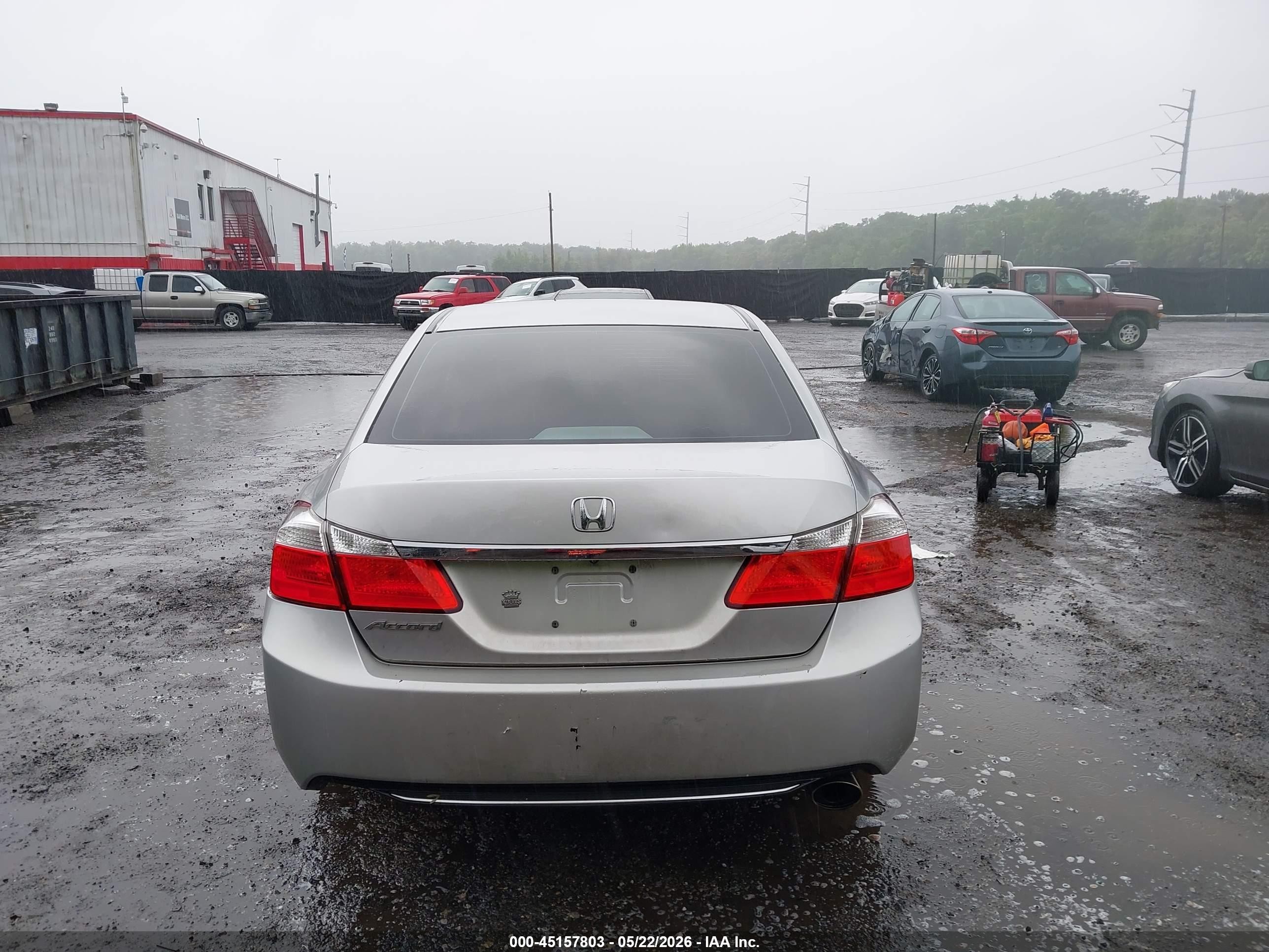2013 Honda Accord Lx Silver vin: 1HGCR2F32DA123493