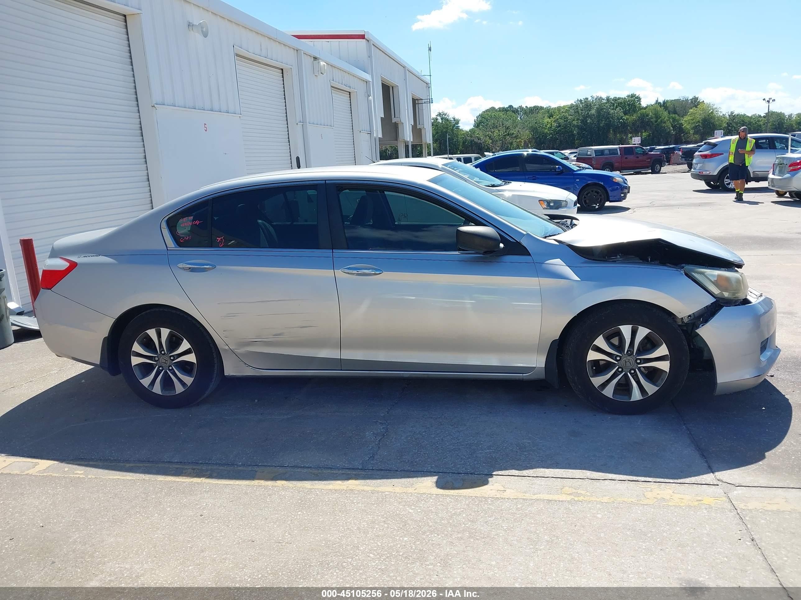 2013 Honda Accord Lx Silver vin: 1HGCR2F32DA131237