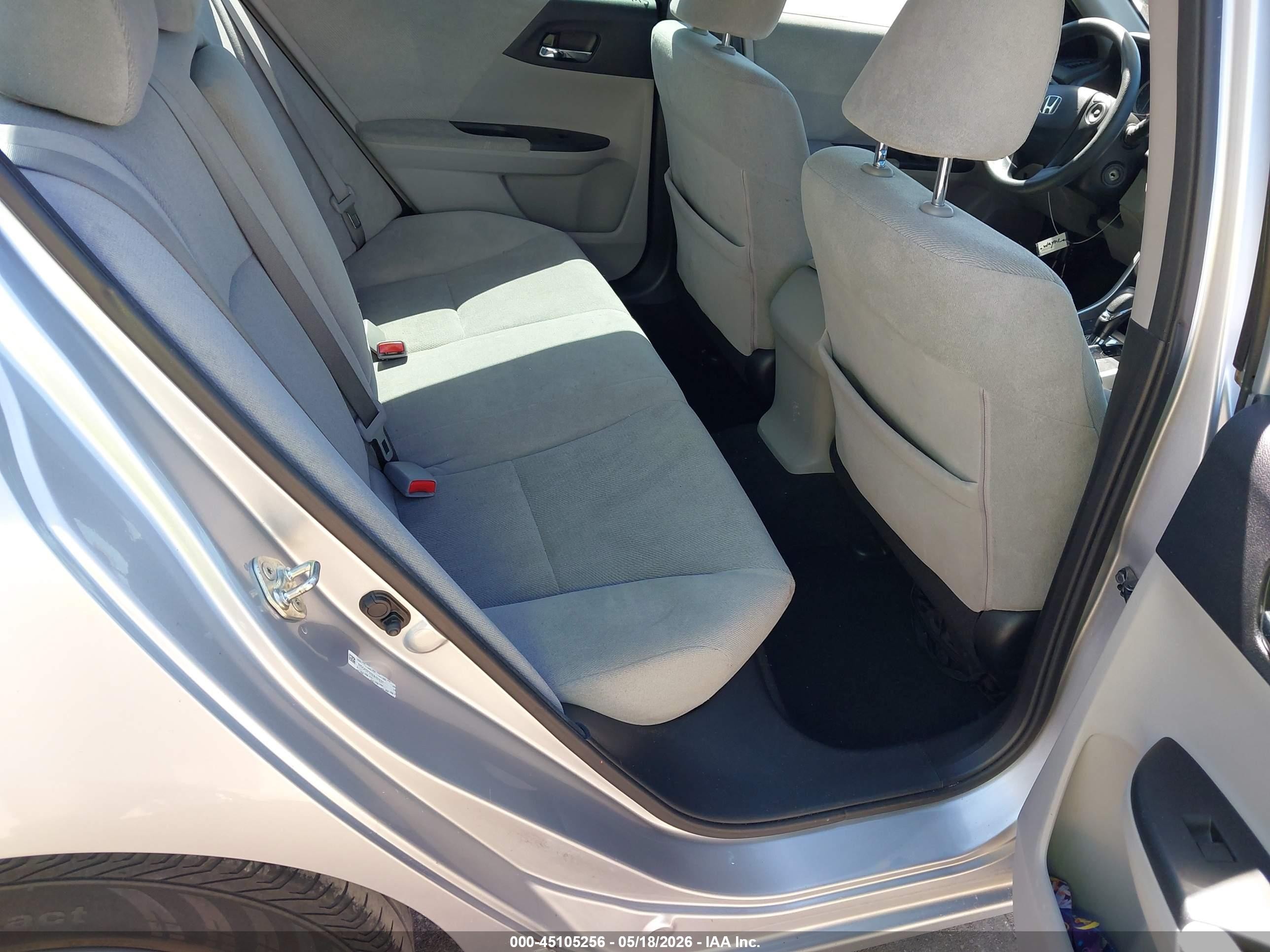 2013 Honda Accord Lx Silver vin: 1HGCR2F32DA131237