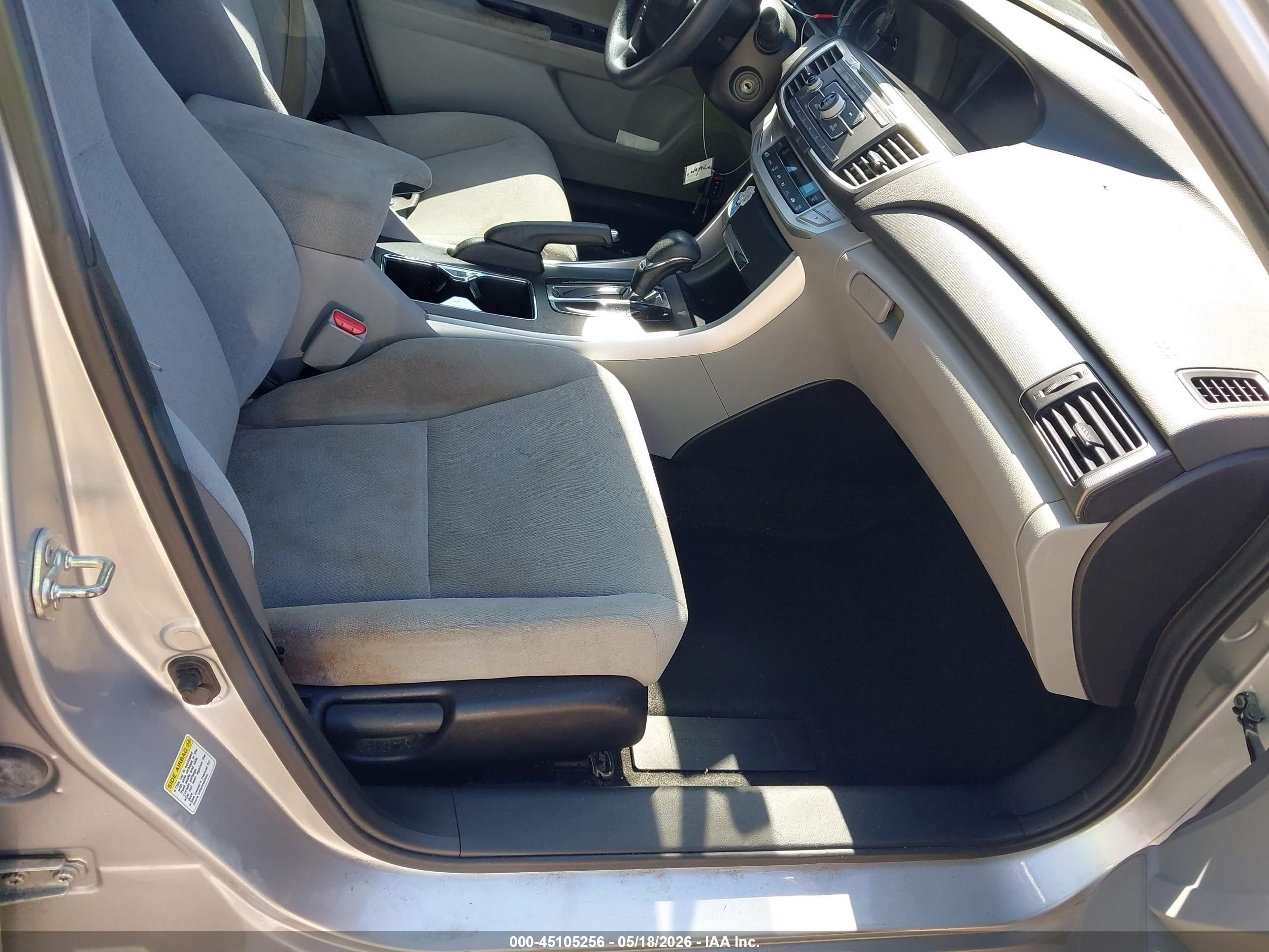 2013 Honda Accord Lx Silver vin: 1HGCR2F32DA131237