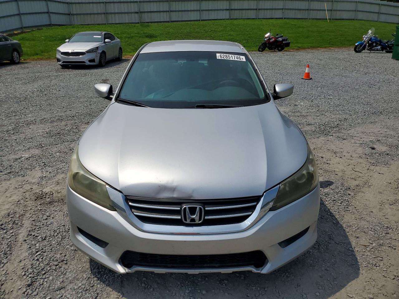2013 Honda Accord Lx Silver vin: 1HGCR2F32DA135174