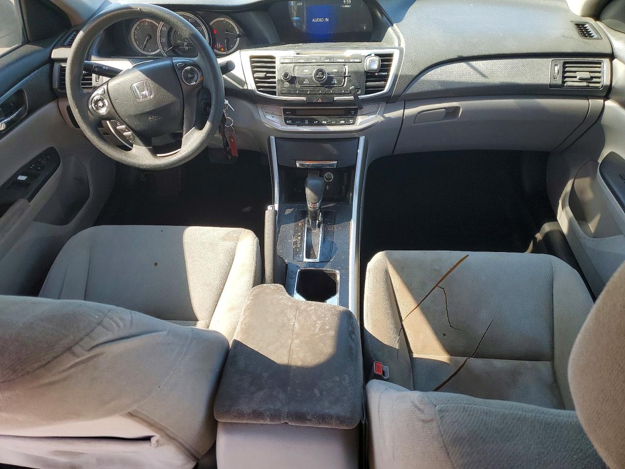 2013 Honda Accord Lx Silver vin: 1HGCR2F32DA153948
