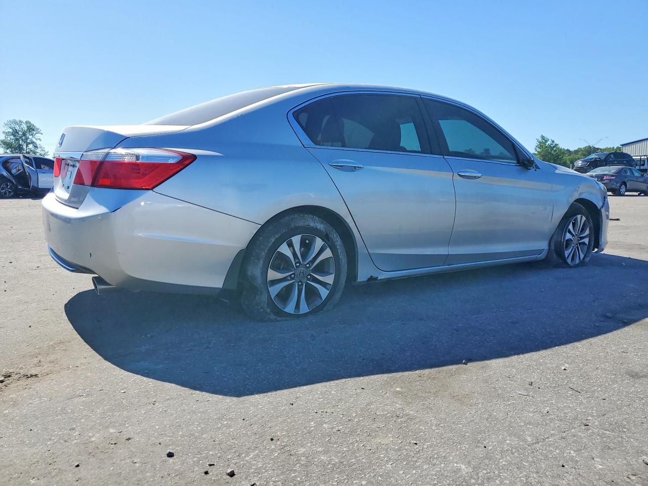 2013 Honda Accord Lx Silver vin: 1HGCR2F32DA153948