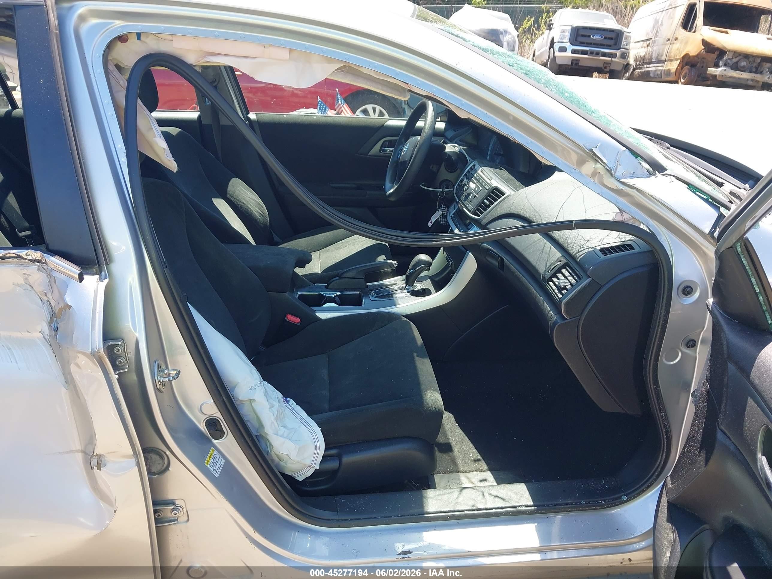 2013 Honda Accord Lx Silver vin: 1HGCR2F32DA184701