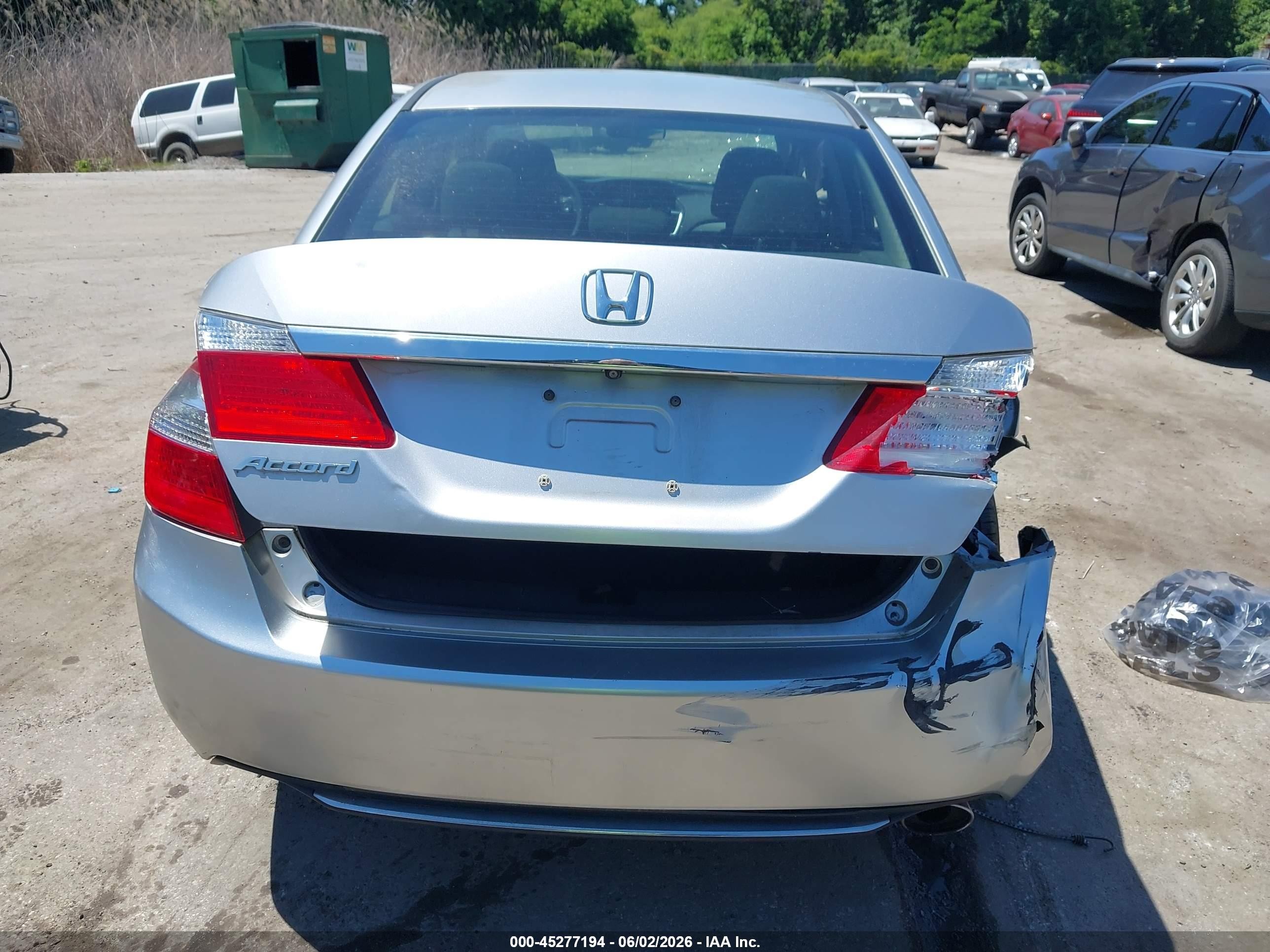 2013 Honda Accord Lx Silver vin: 1HGCR2F32DA184701