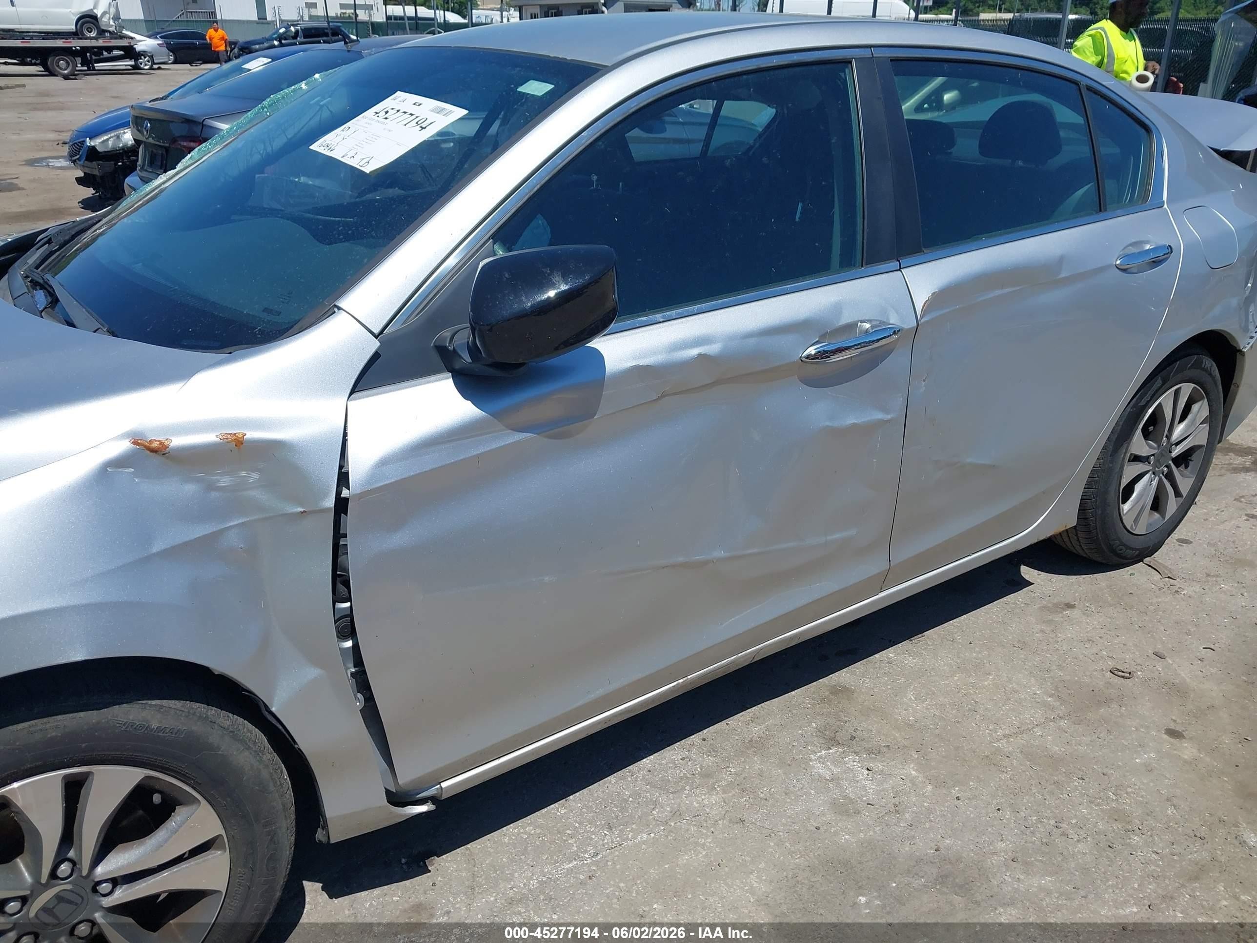 2013 Honda Accord Lx Silver vin: 1HGCR2F32DA184701