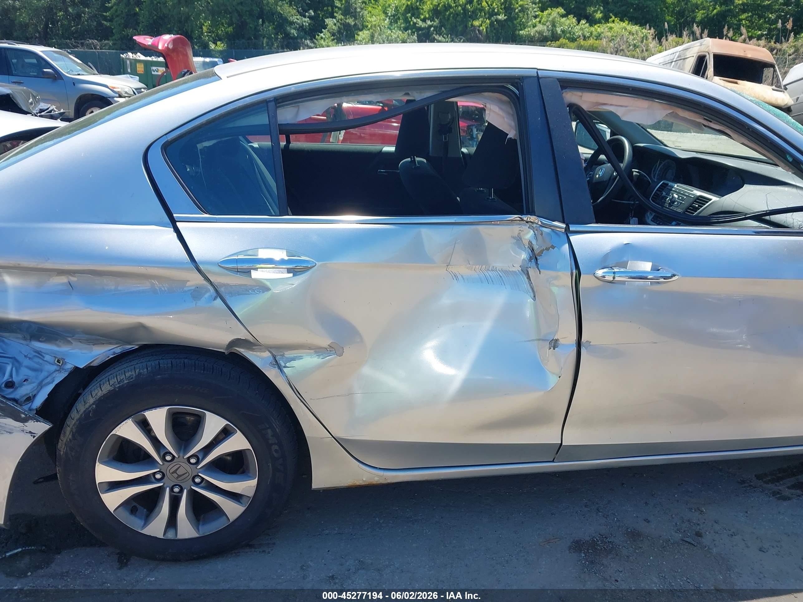 2013 Honda Accord Lx Silver vin: 1HGCR2F32DA184701