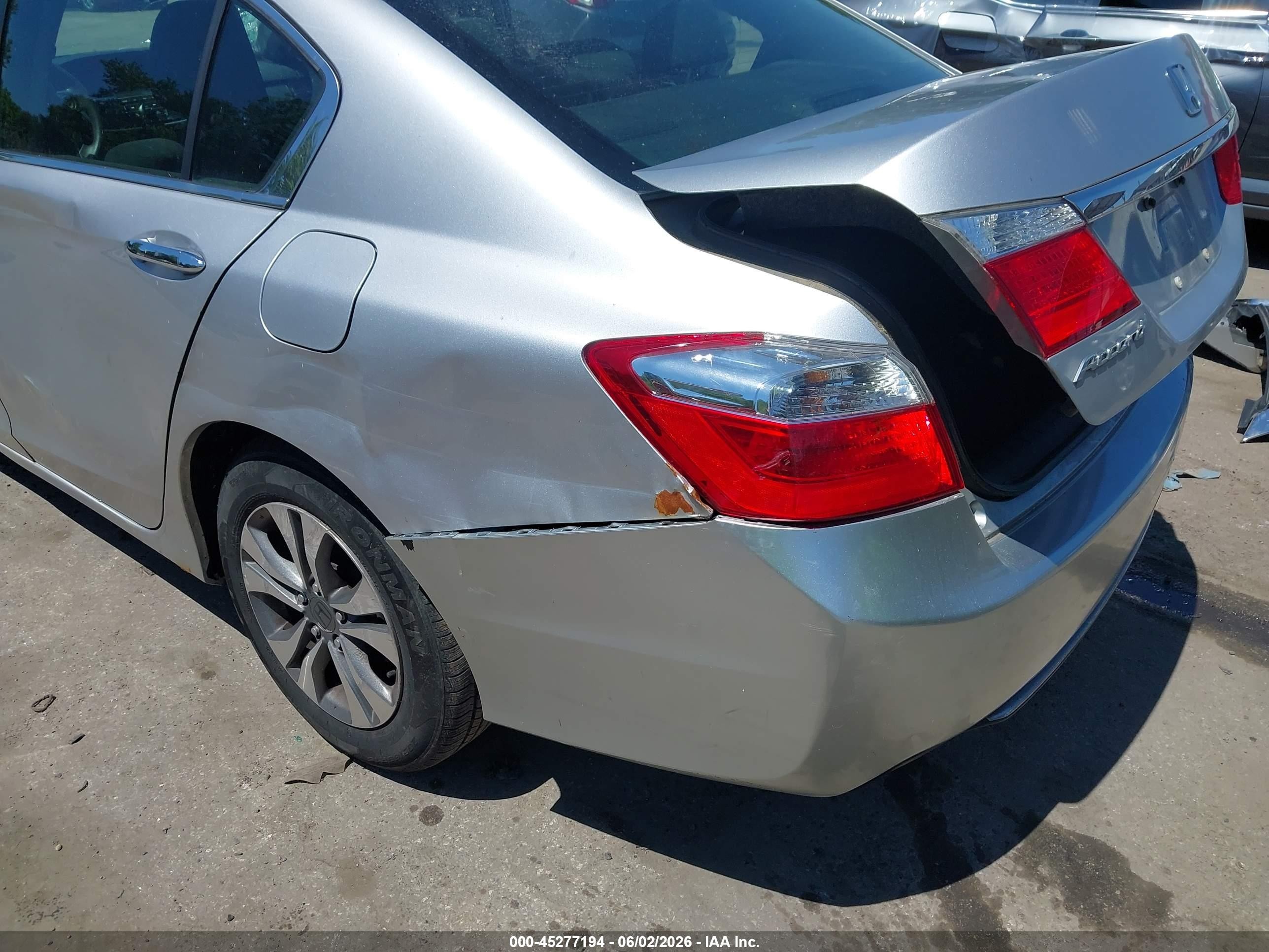 2013 Honda Accord Lx Silver vin: 1HGCR2F32DA184701