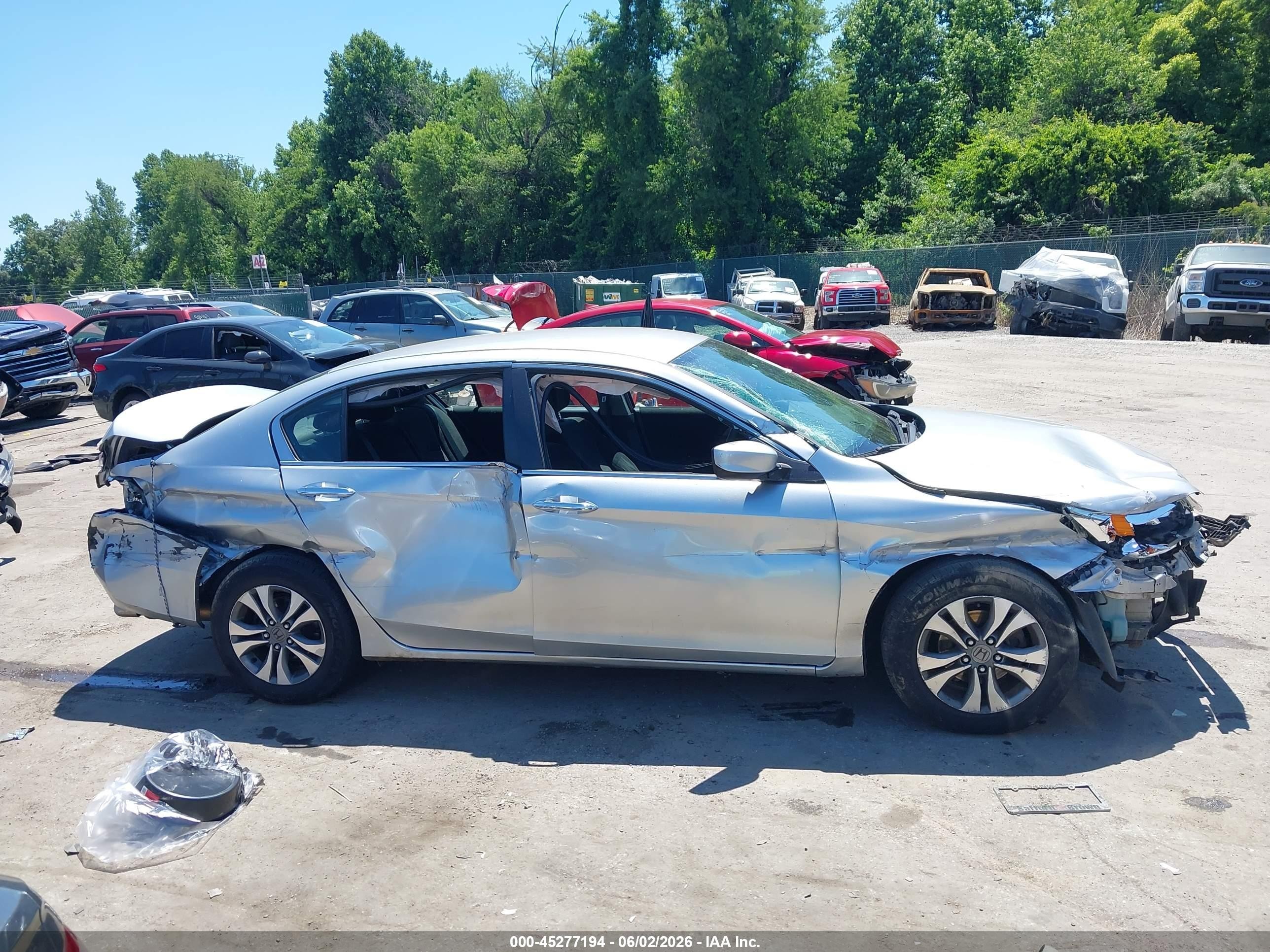 2013 Honda Accord Lx Silver vin: 1HGCR2F32DA184701