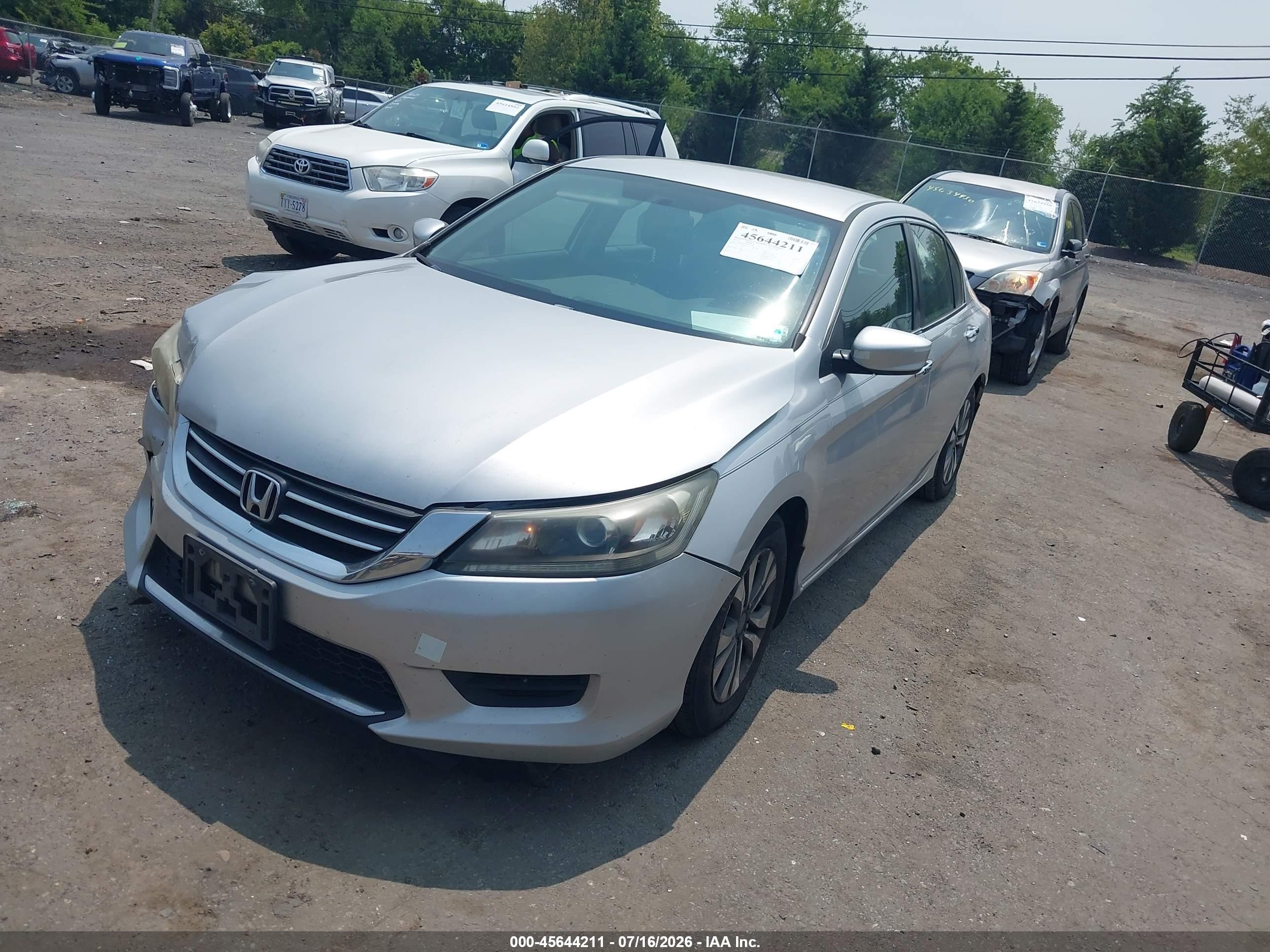 2014 Honda Accord Lx Silver vin: 1HGCR2F32EA016560