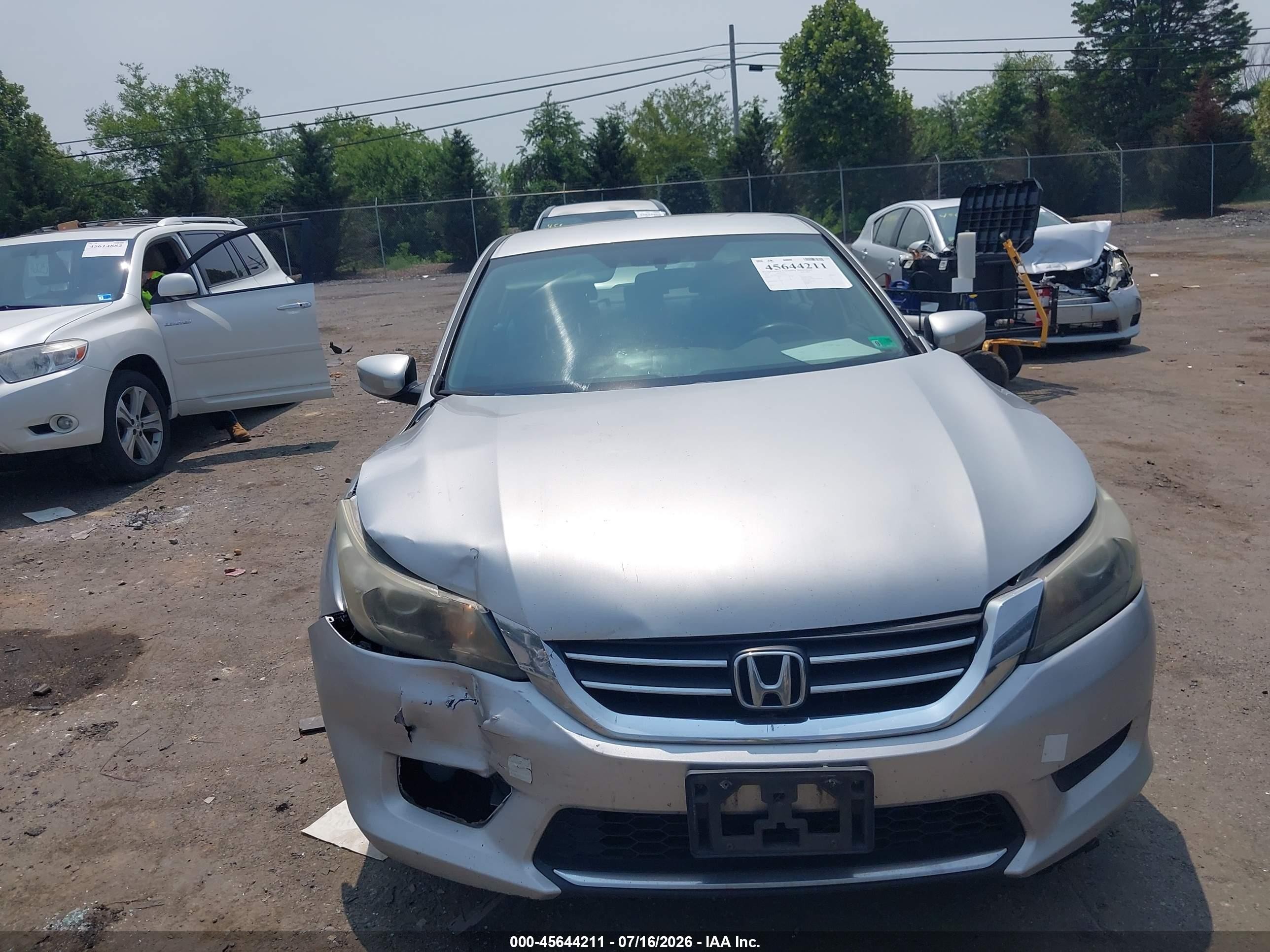 2014 Honda Accord Lx Silver vin: 1HGCR2F32EA016560