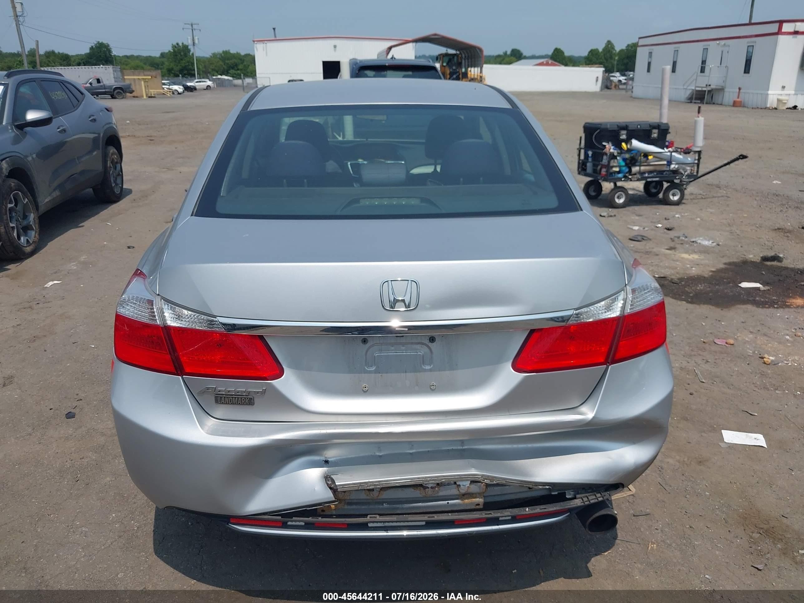 2014 Honda Accord Lx Silver vin: 1HGCR2F32EA016560