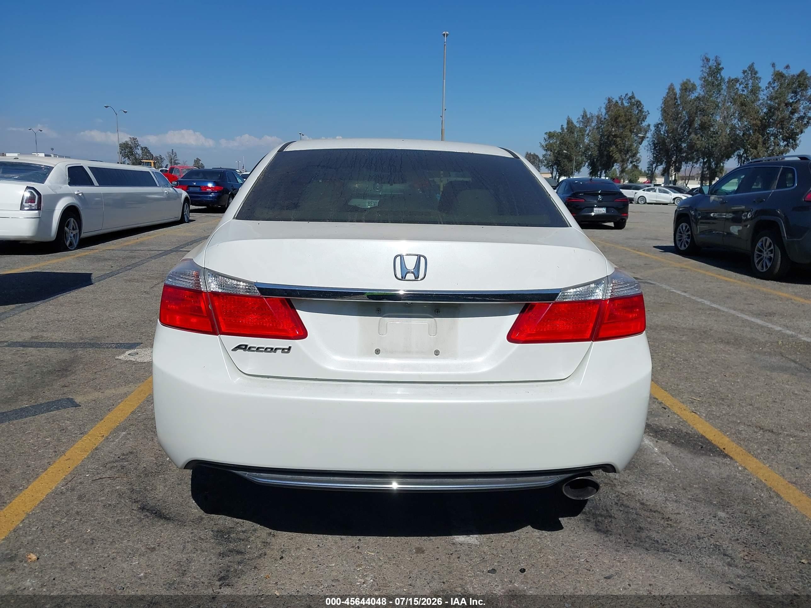 2014 Honda Accord Lx White vin: 1HGCR2F32EA063703