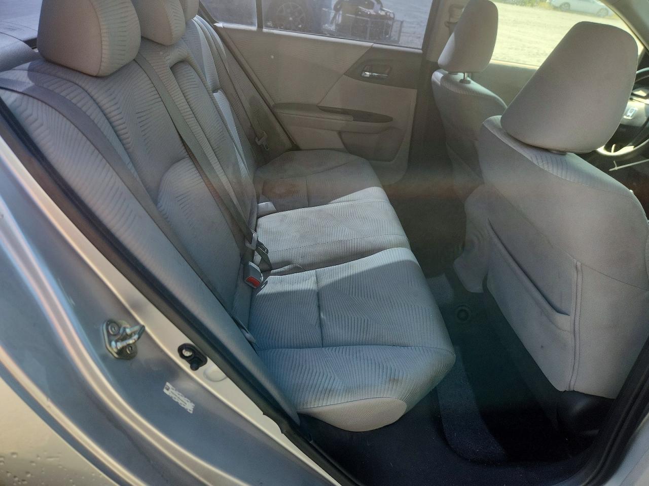 2014 Honda Accord Lx Silver vin: 1HGCR2F32EA064284