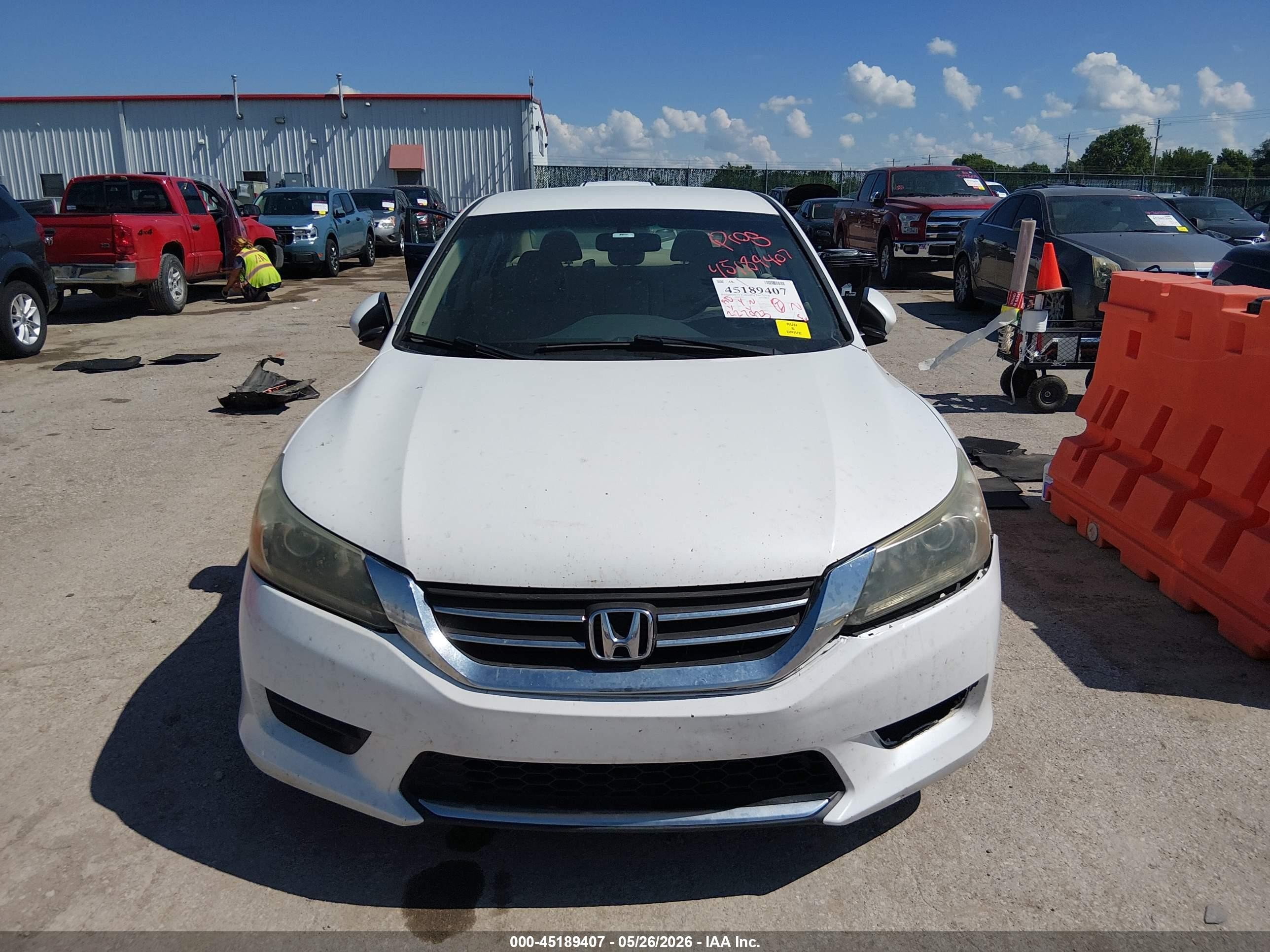 2014 Honda Accord Lx White vin: 1HGCR2F32EA136228
