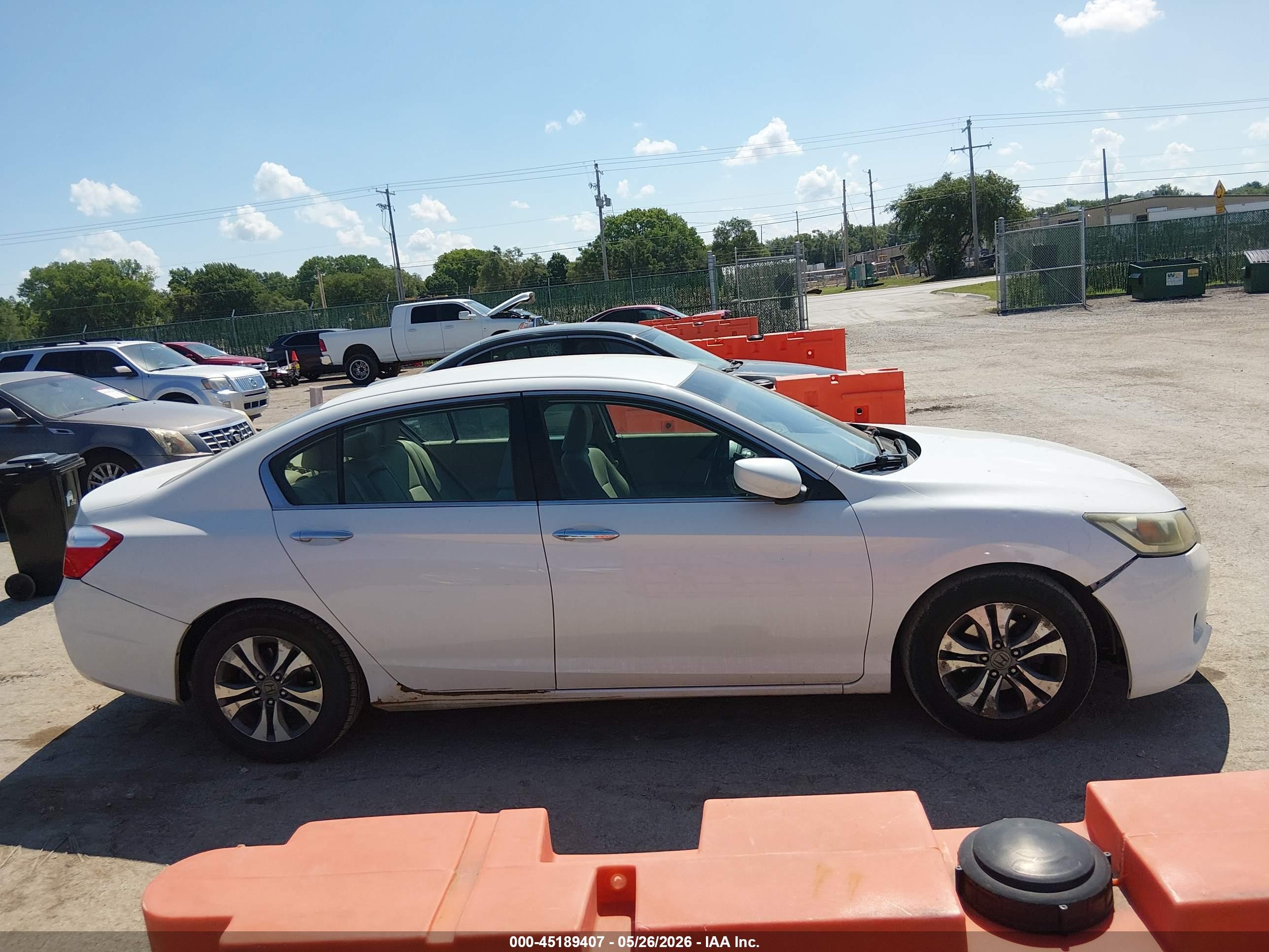 2014 Honda Accord Lx White vin: 1HGCR2F32EA136228