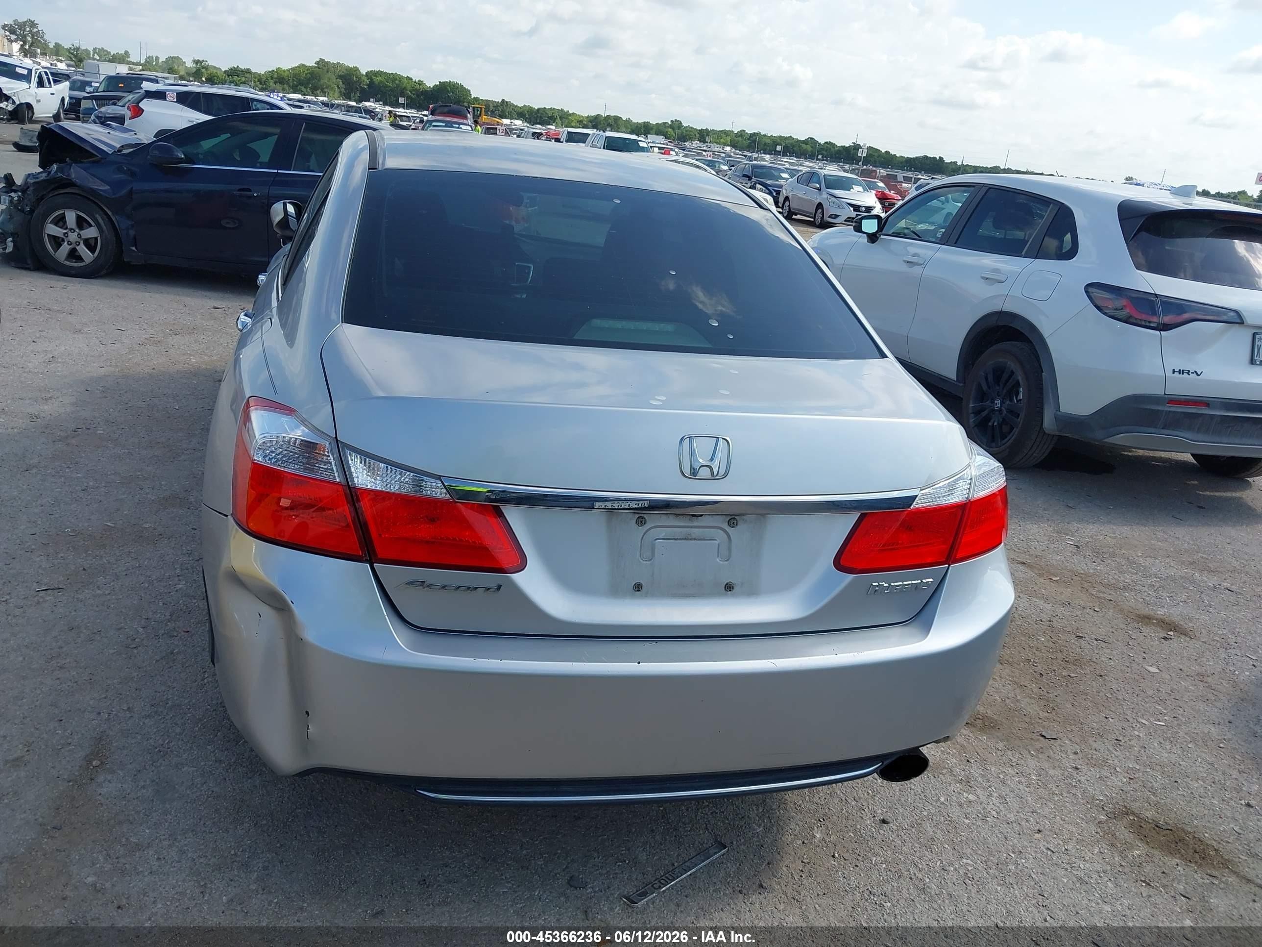 2014 Honda Accord Lx Silver vin: 1HGCR2F32EA225216