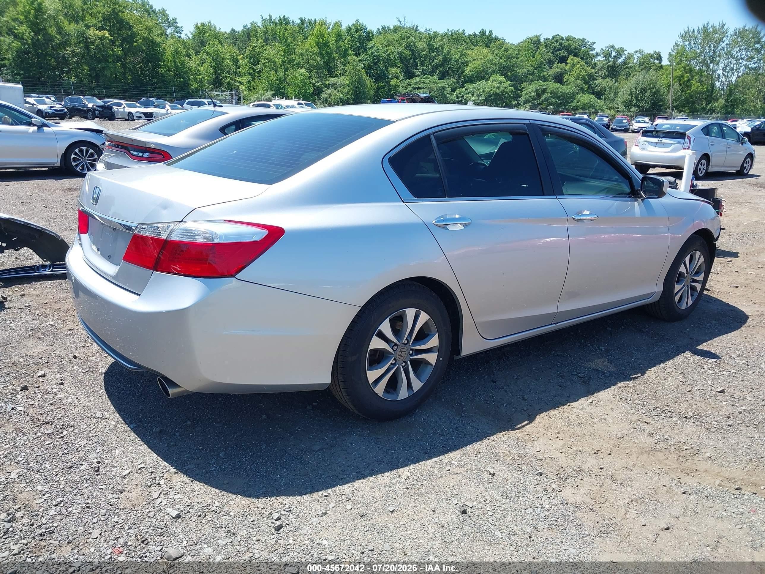 2015 Honda Accord Lx Серебряный vin: 1HGCR2F32FA033201