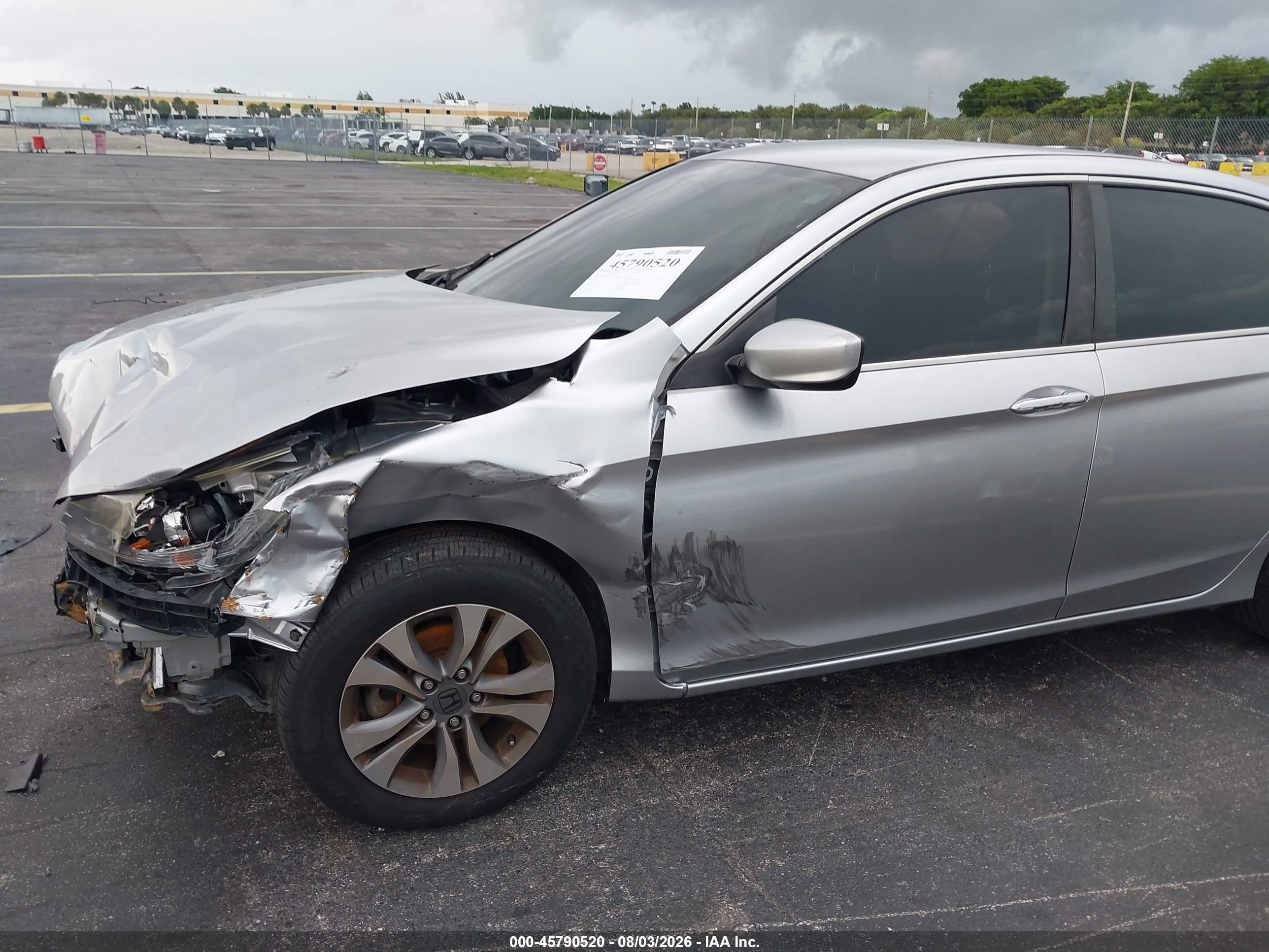 2015 Honda Accord Lx Серый vin: 1HGCR2F32FA053562