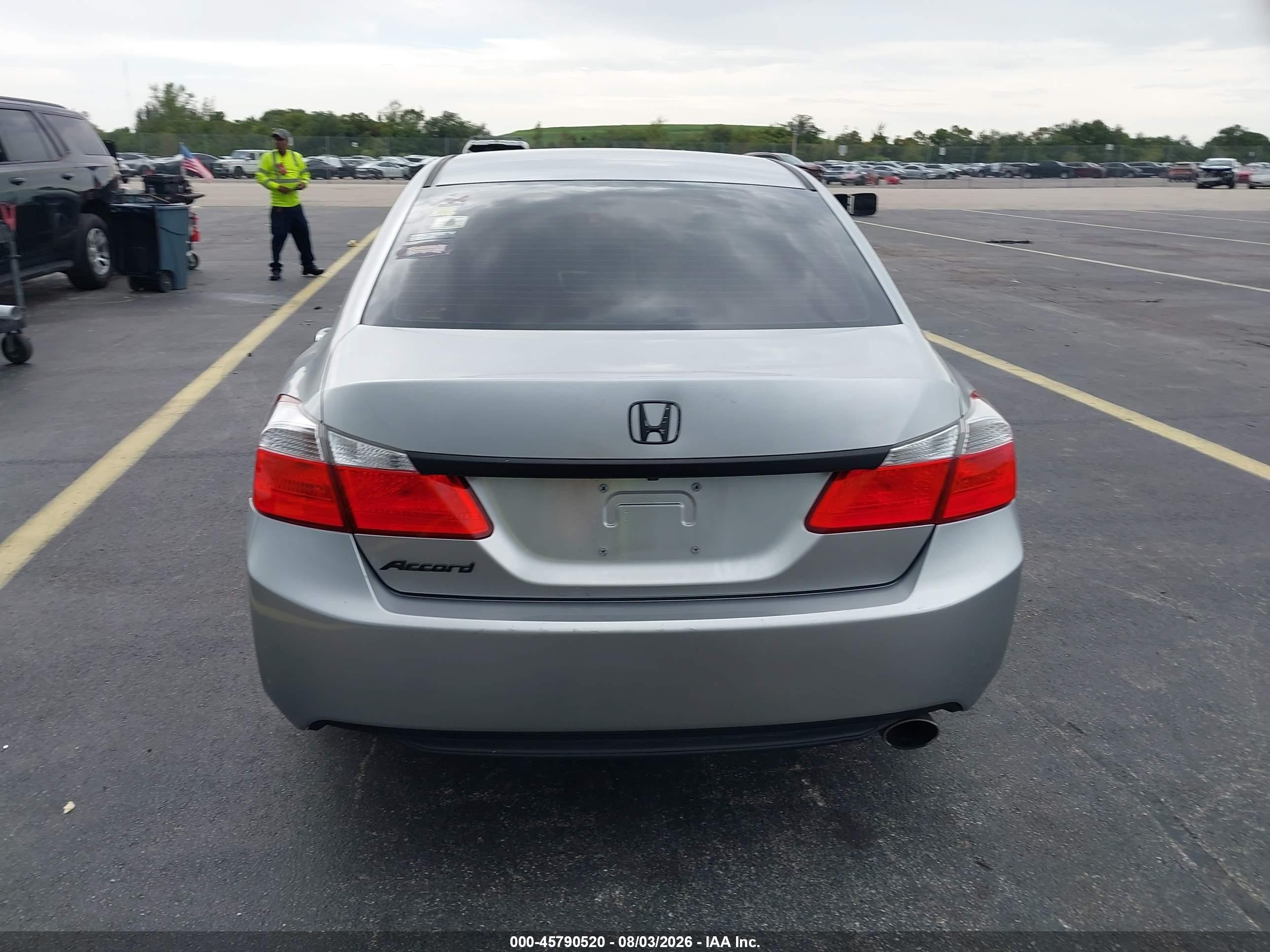2015 Honda Accord Lx Серый vin: 1HGCR2F32FA053562