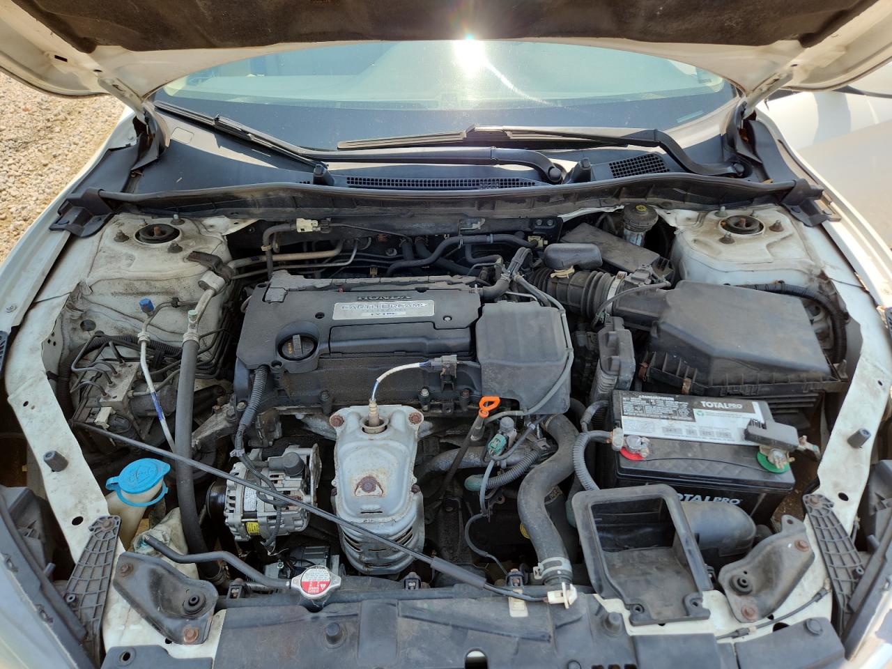 2015 Honda Accord Lx White vin: 1HGCR2F32FA060236