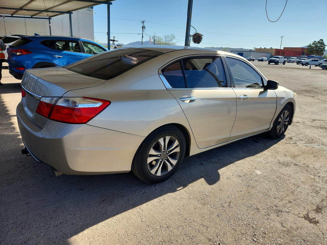 2015 Honda Accord Lx Gold vin: 1HGCR2F32FA065064