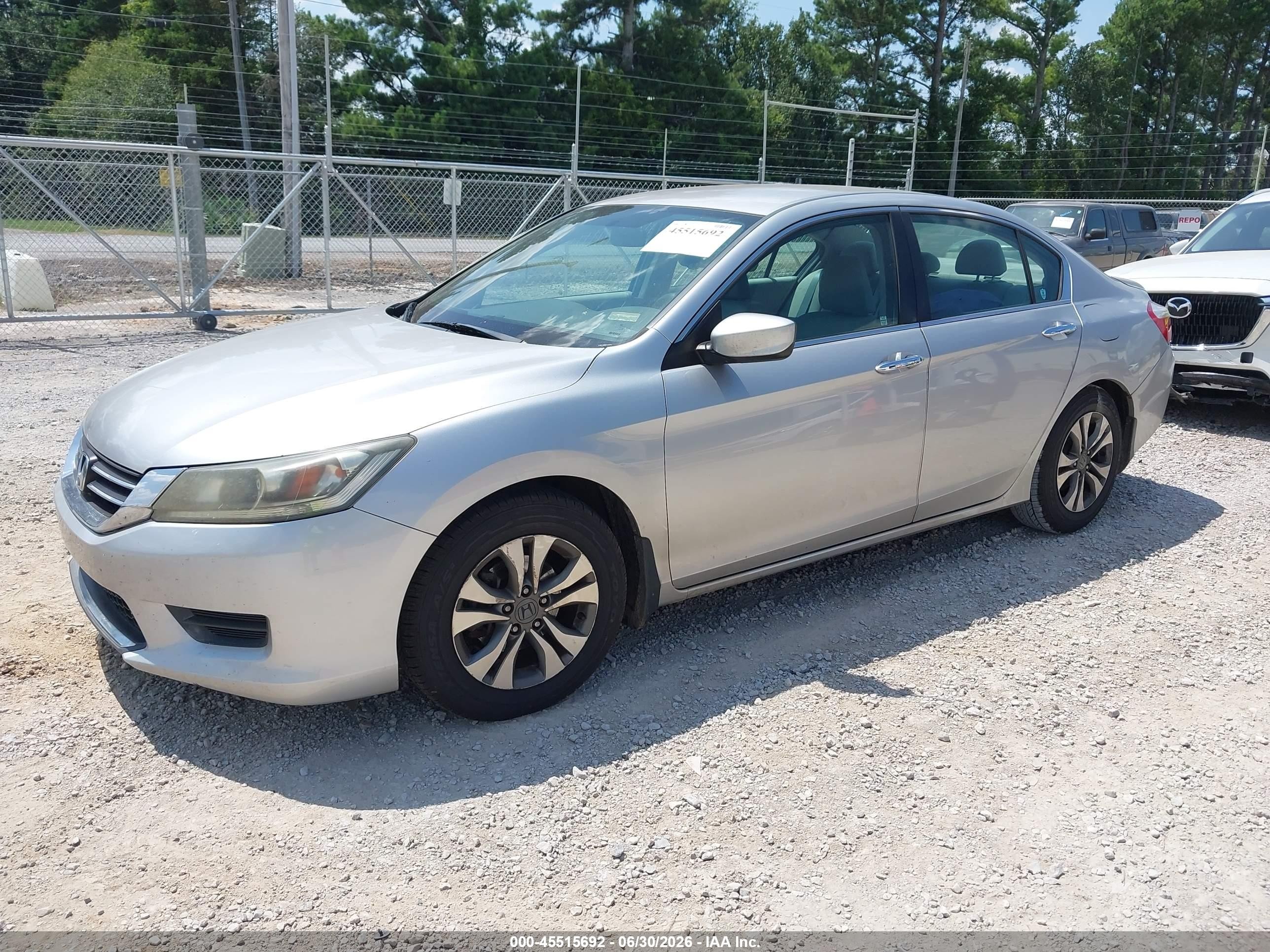 2015 Honda Accord Lx Серебряный vin: 1HGCR2F32FA072886