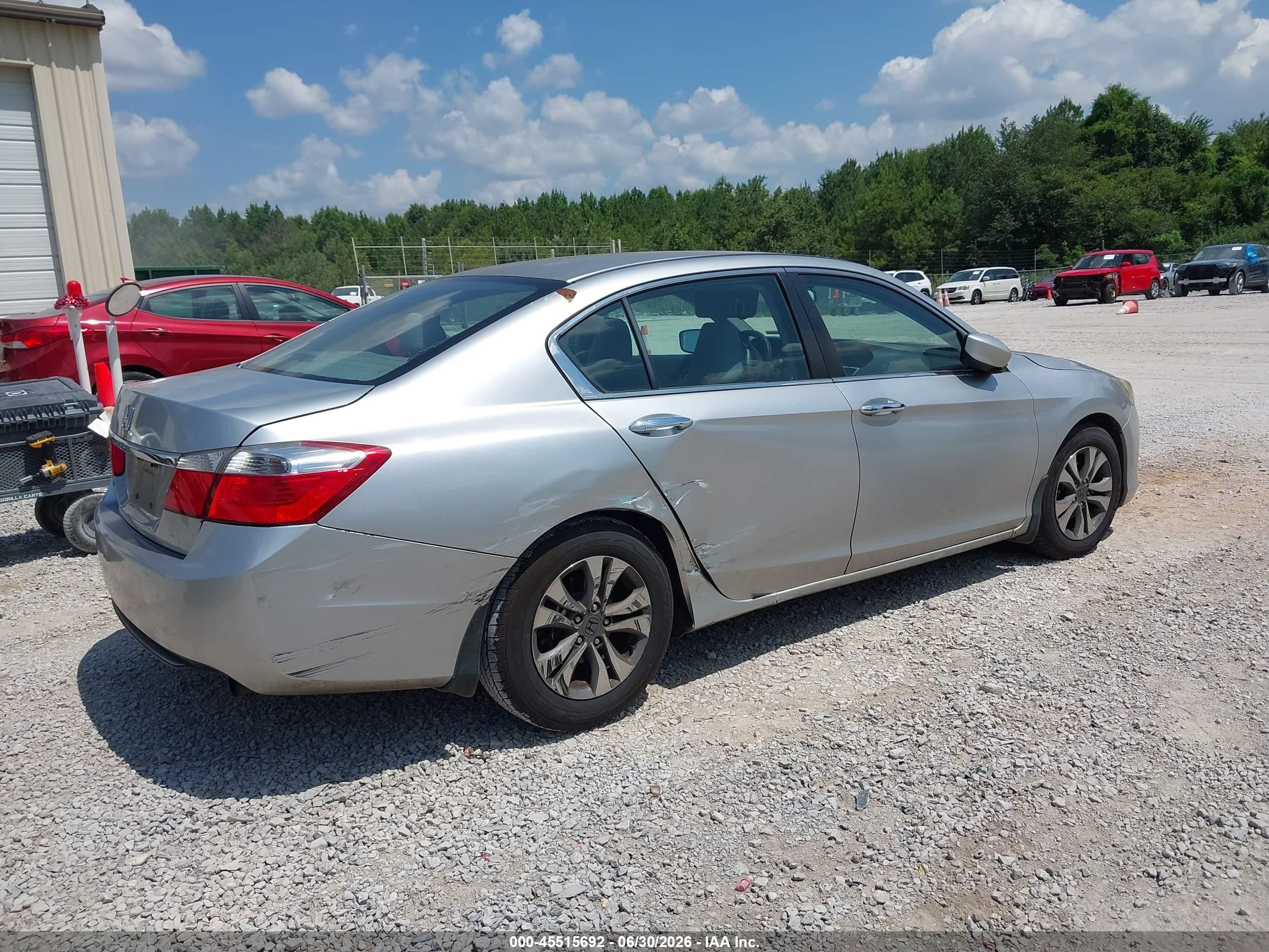 2015 Honda Accord Lx Серебряный vin: 1HGCR2F32FA072886