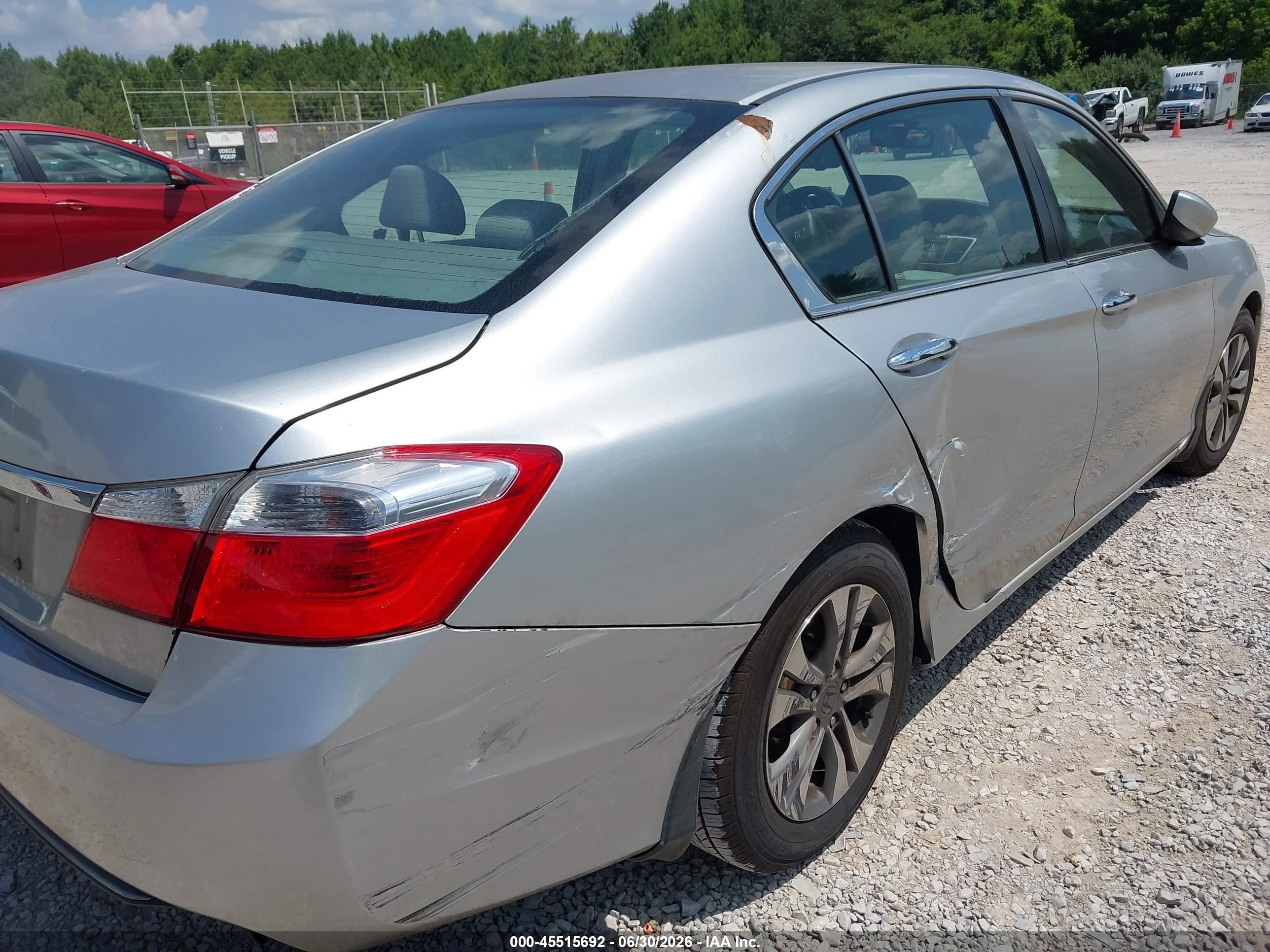 2015 Honda Accord Lx Серебряный vin: 1HGCR2F32FA072886