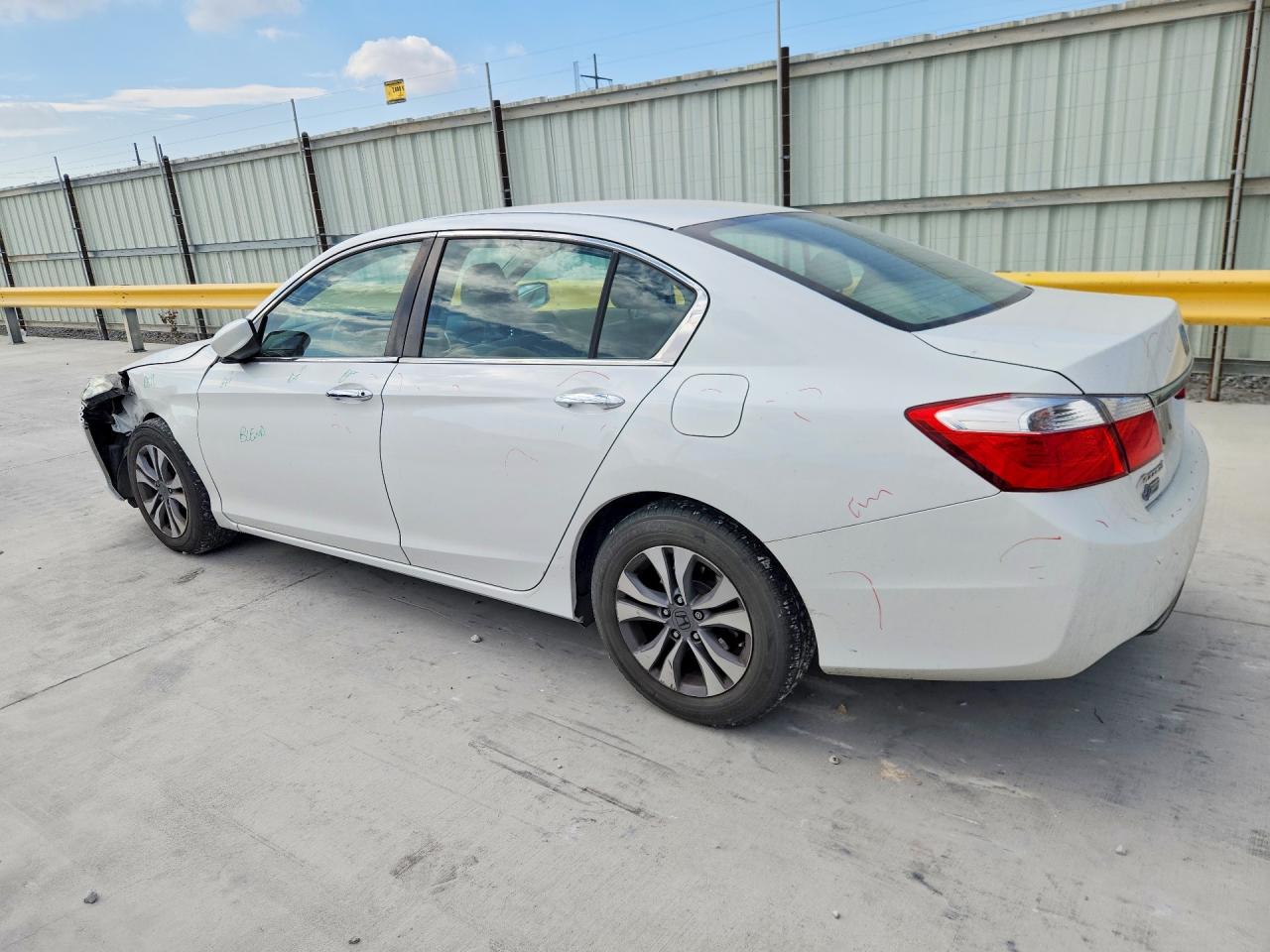 2015 Honda Accord Lx Белый vin: 1HGCR2F32FA172728