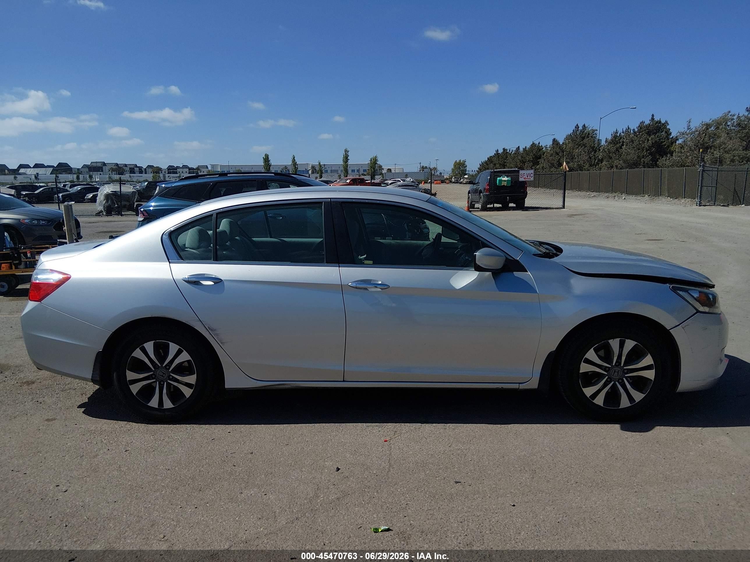 2015 Honda Accord Lx Silver vin: 1HGCR2F32FA187908