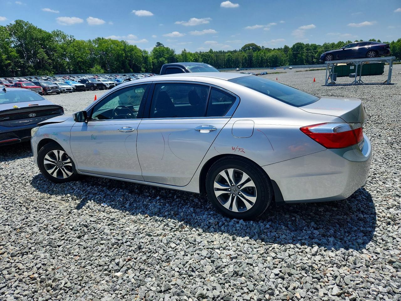 2015 Honda Accord Lx Silver vin: 1HGCR2F32FA195698