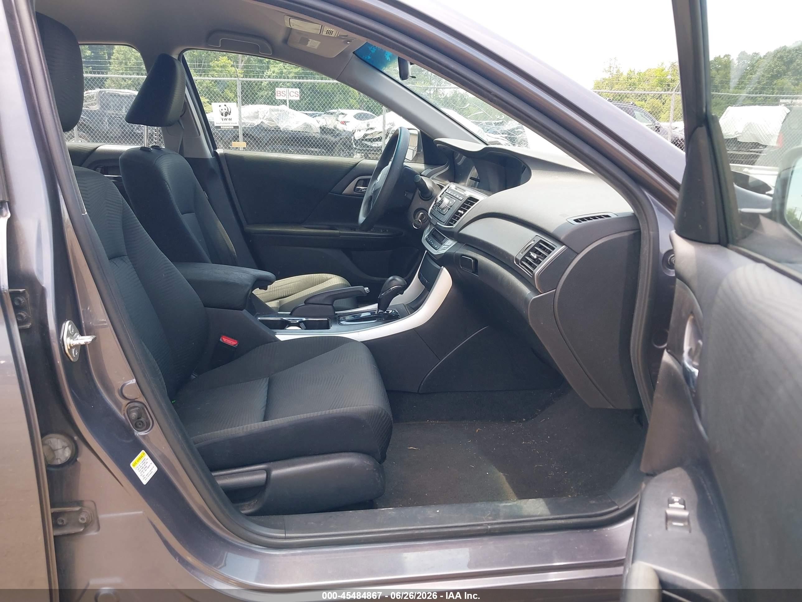 2015 Honda Accord Lx Gray vin: 1HGCR2F32FA200690