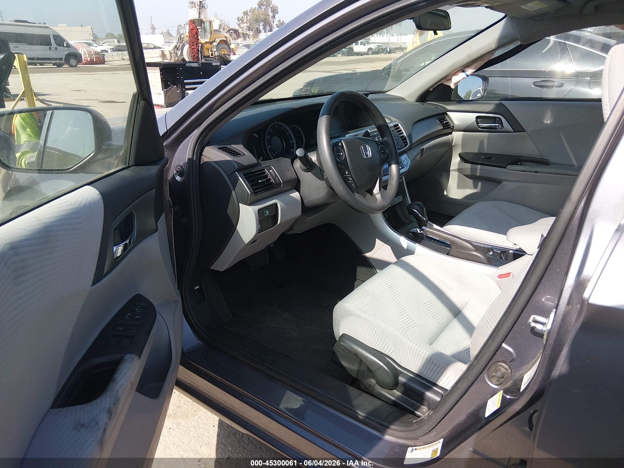 2015 Honda Accord Lx Gray vin: 1HGCR2F32FA240591