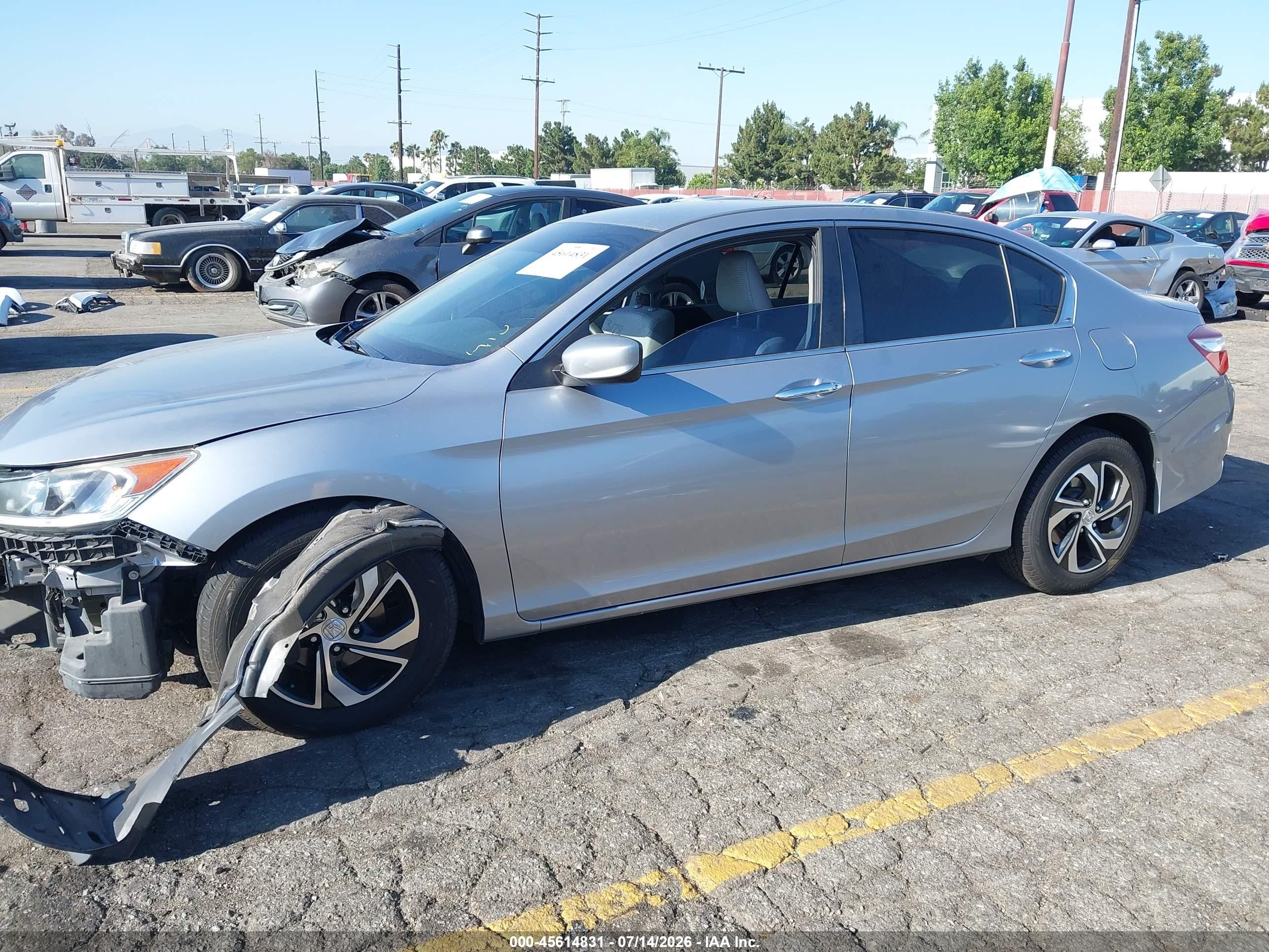 2017 Honda Accord Lx Silver vin: 1HGCR2F32HA094096
