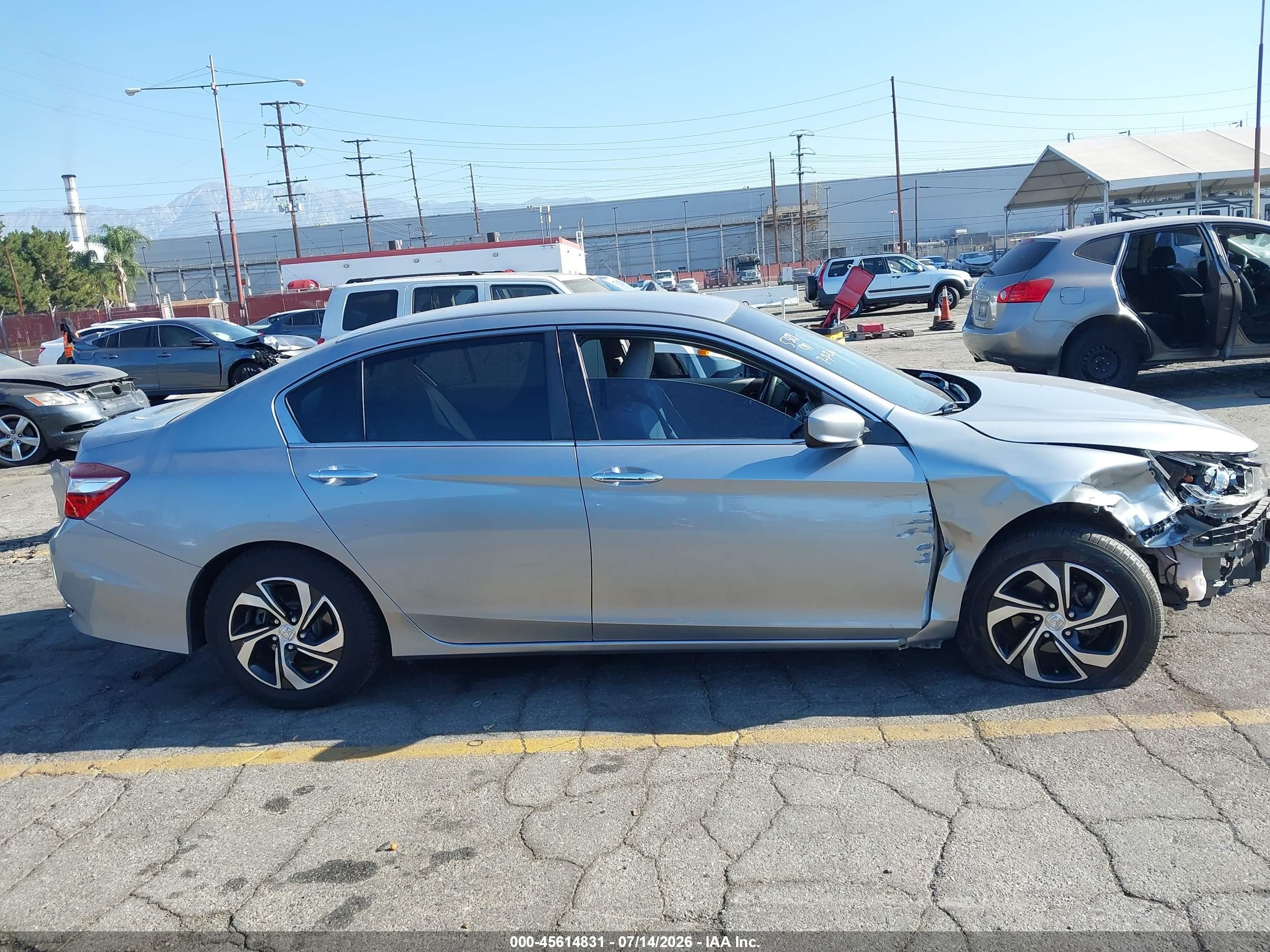 2017 Honda Accord Lx Silver vin: 1HGCR2F32HA094096