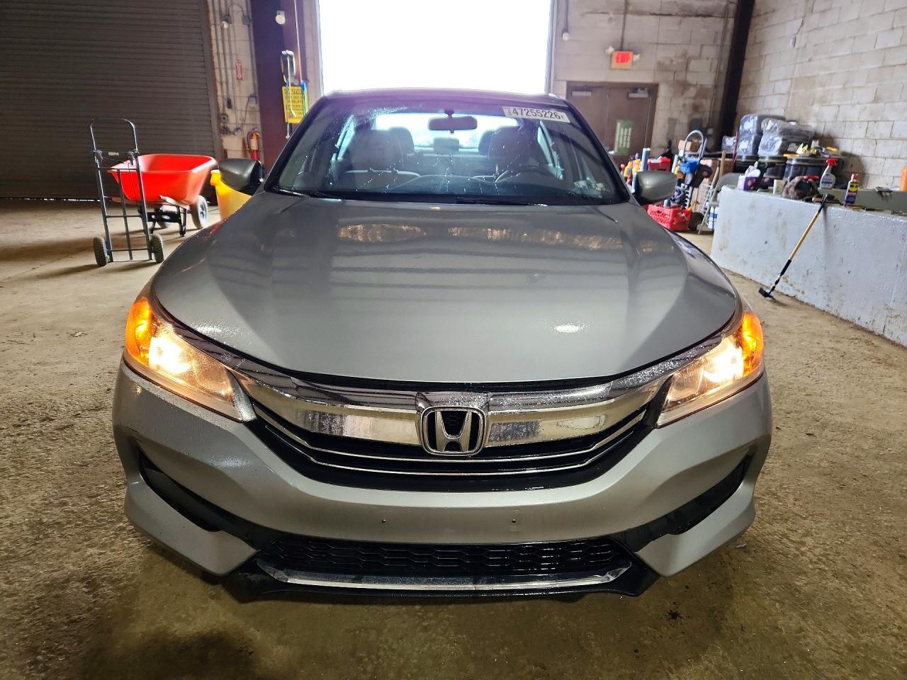 2017 Honda Accord Lx Серебряный vin: 1HGCR2F32HA287462