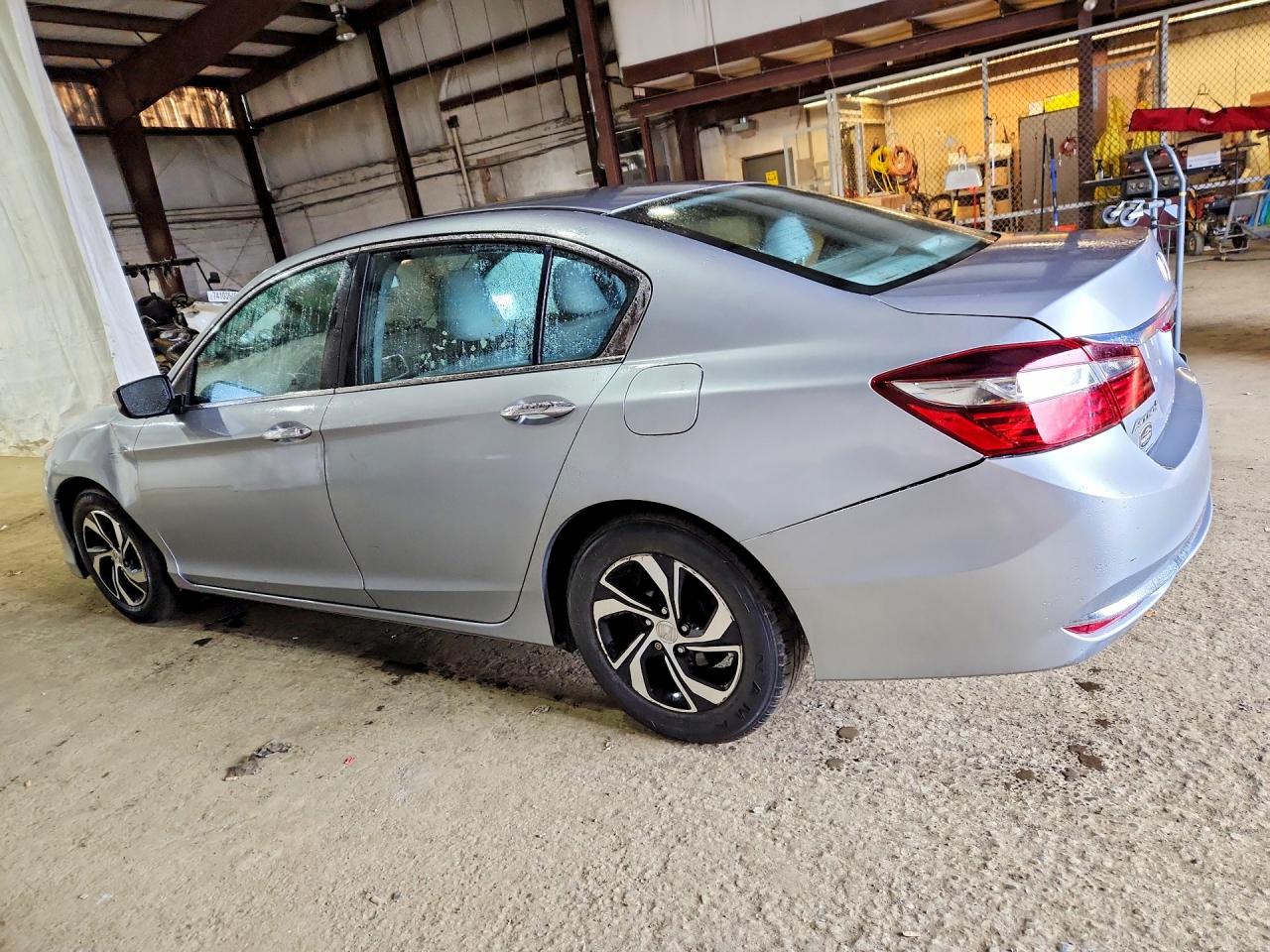2017 Honda Accord Lx Серебряный vin: 1HGCR2F32HA287462