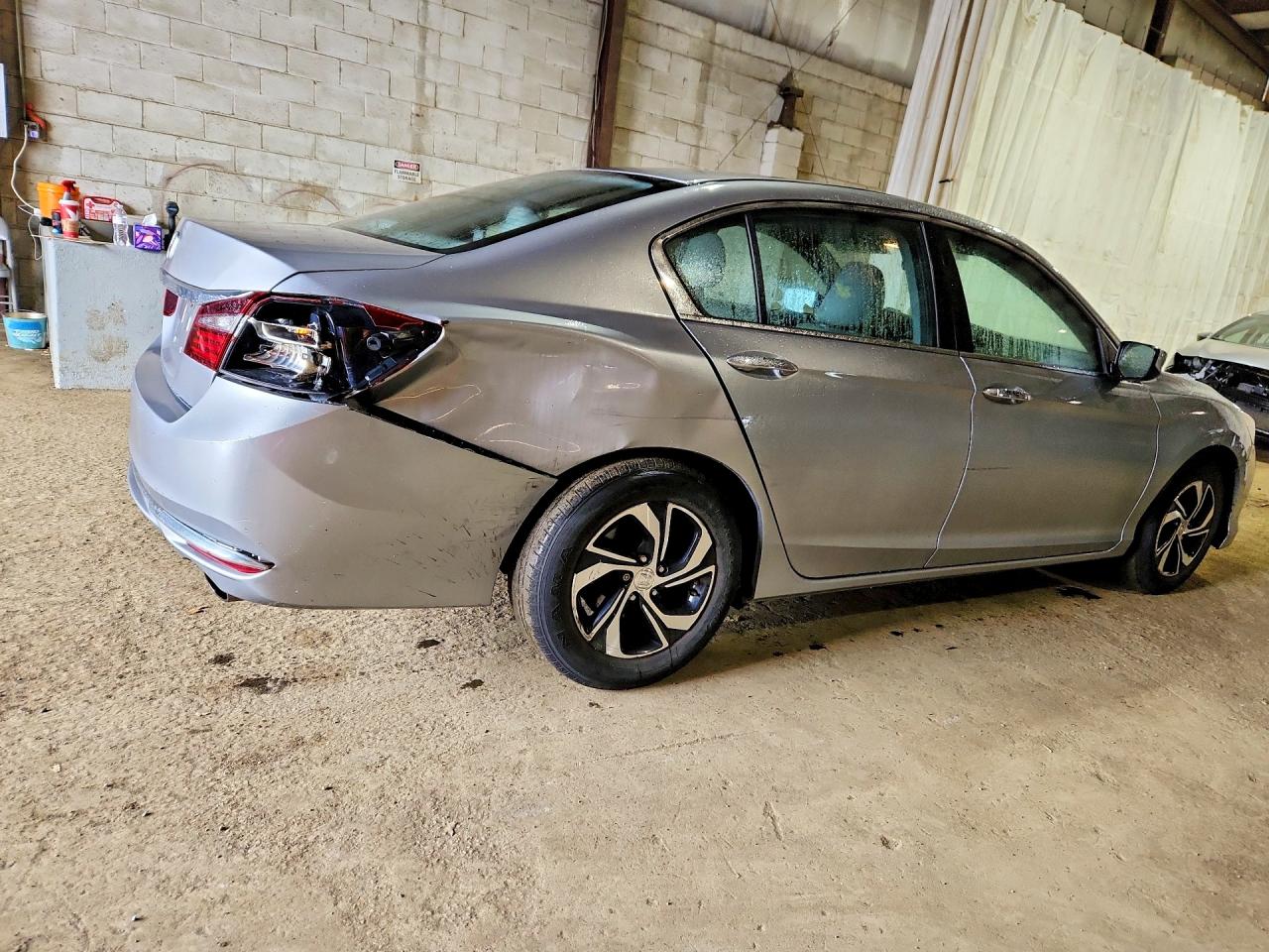 2017 Honda Accord Lx Серебряный vin: 1HGCR2F32HA287462