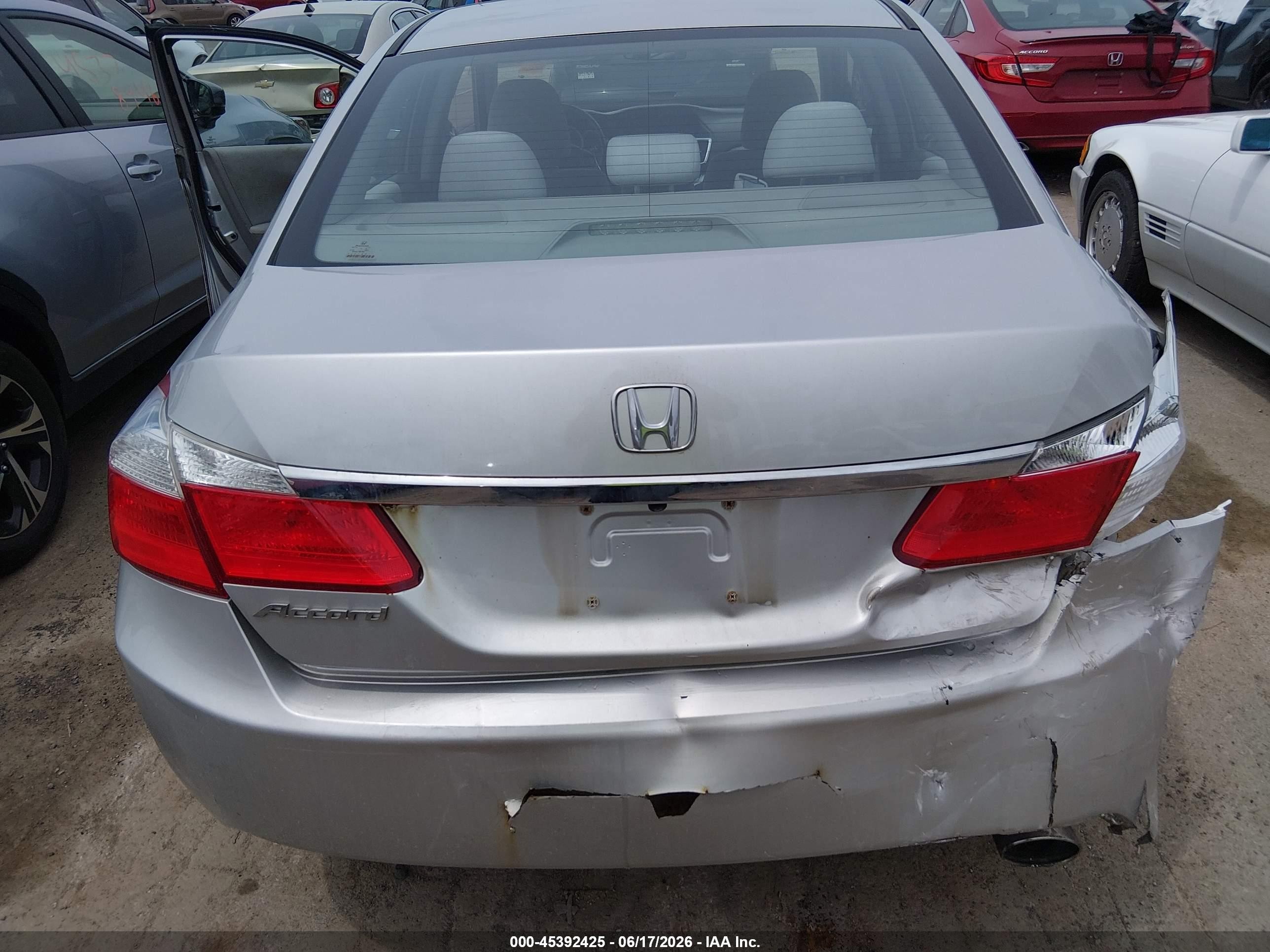 2013 Honda Accord Lx Silver vin: 1HGCR2F33DA026822