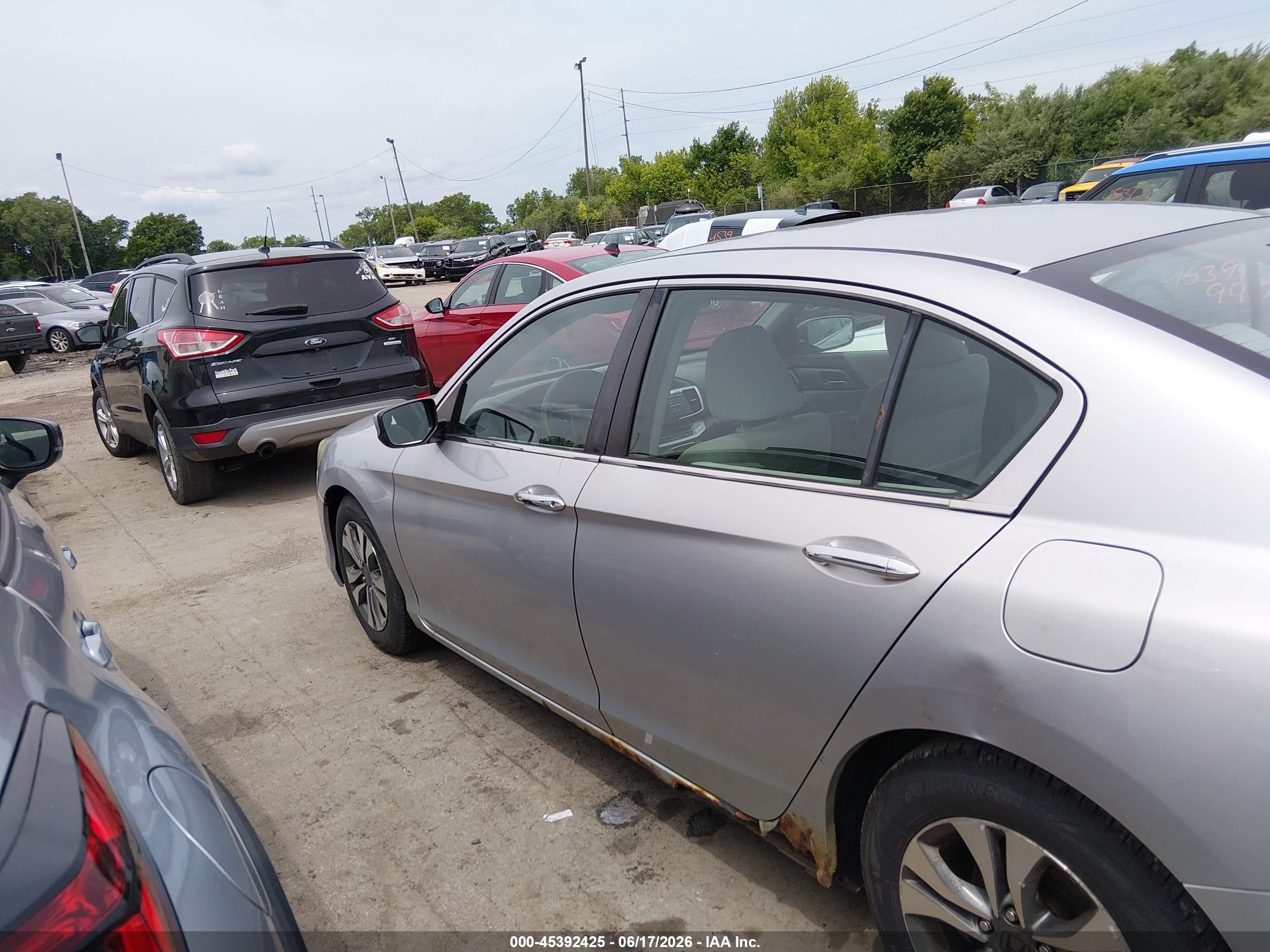 2013 Honda Accord Lx Silver vin: 1HGCR2F33DA026822